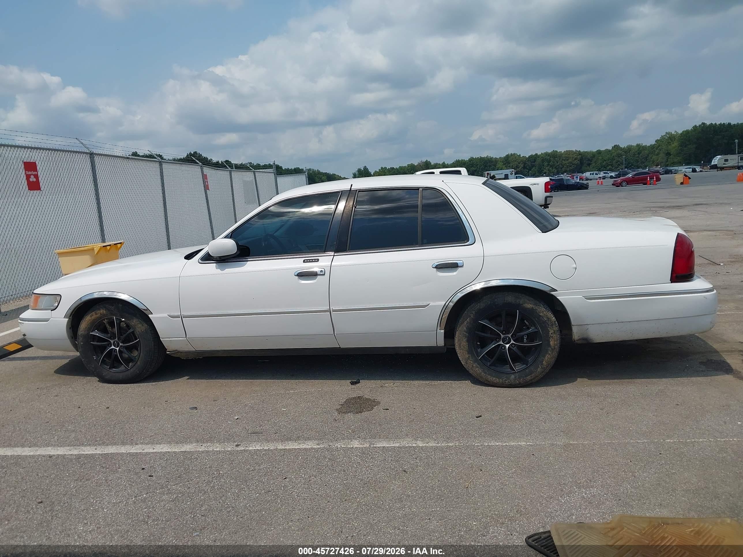 1999 Mercury Grand Marquis Ls Белый vin: 2MEFM75W3XX708645