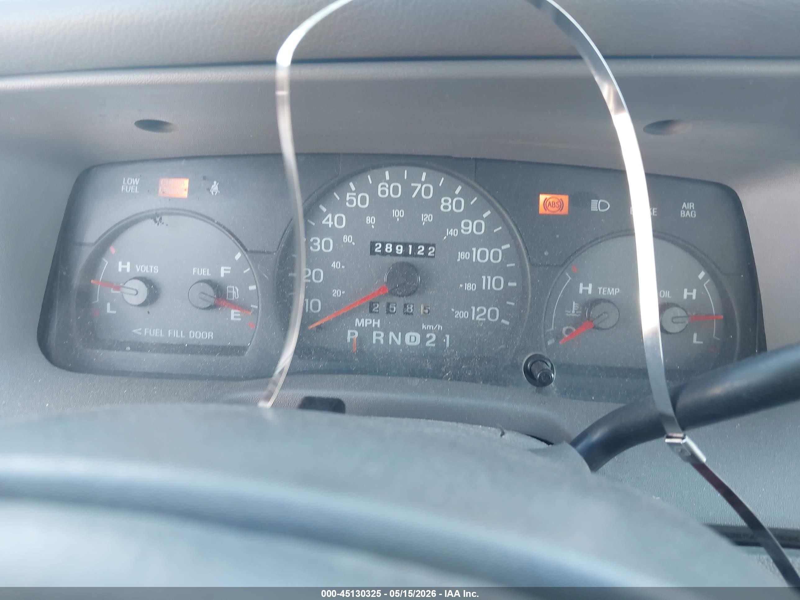 2000 Mercury Grand Marquis Ls Silver vin: 2MEFM75W3YX690259