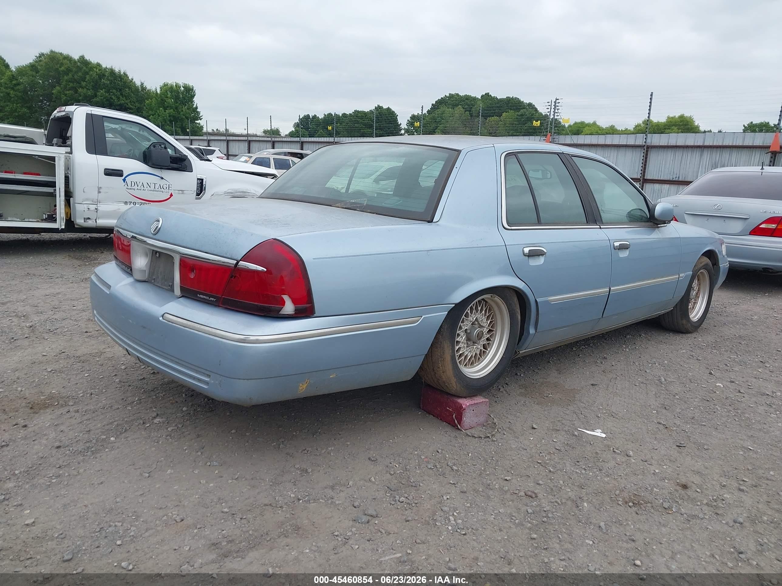 2000 Mercury Grand Marquis Ls Light Blue vin: 2MEFM75W3YX707576