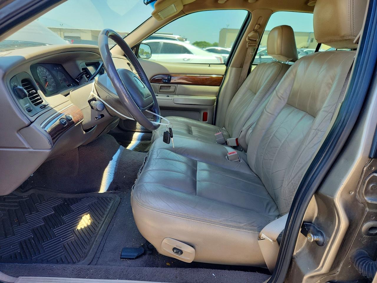 2003 Mercury Grand Marquis Ls Tan vin: 2MEFM75W43X642813
