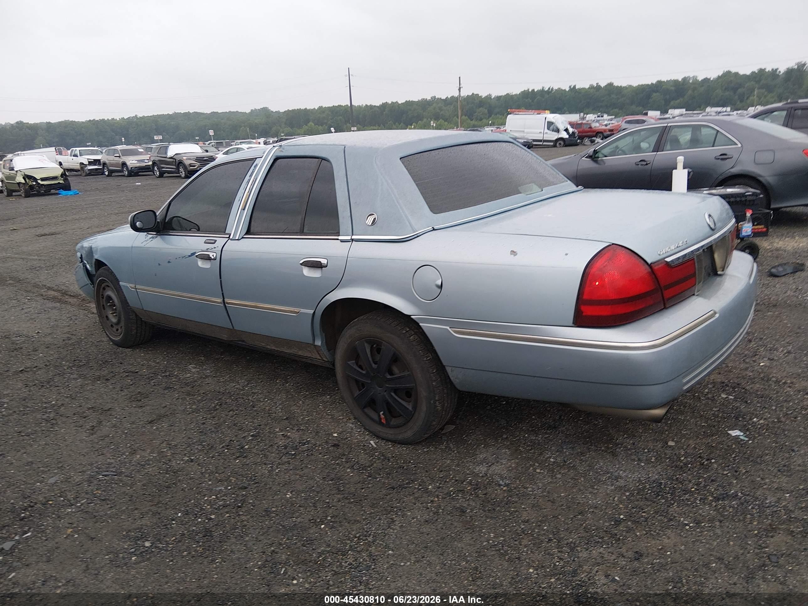 2004 Mercury Grand Marquis Ls Blue vin: 2MEFM75W44X687770