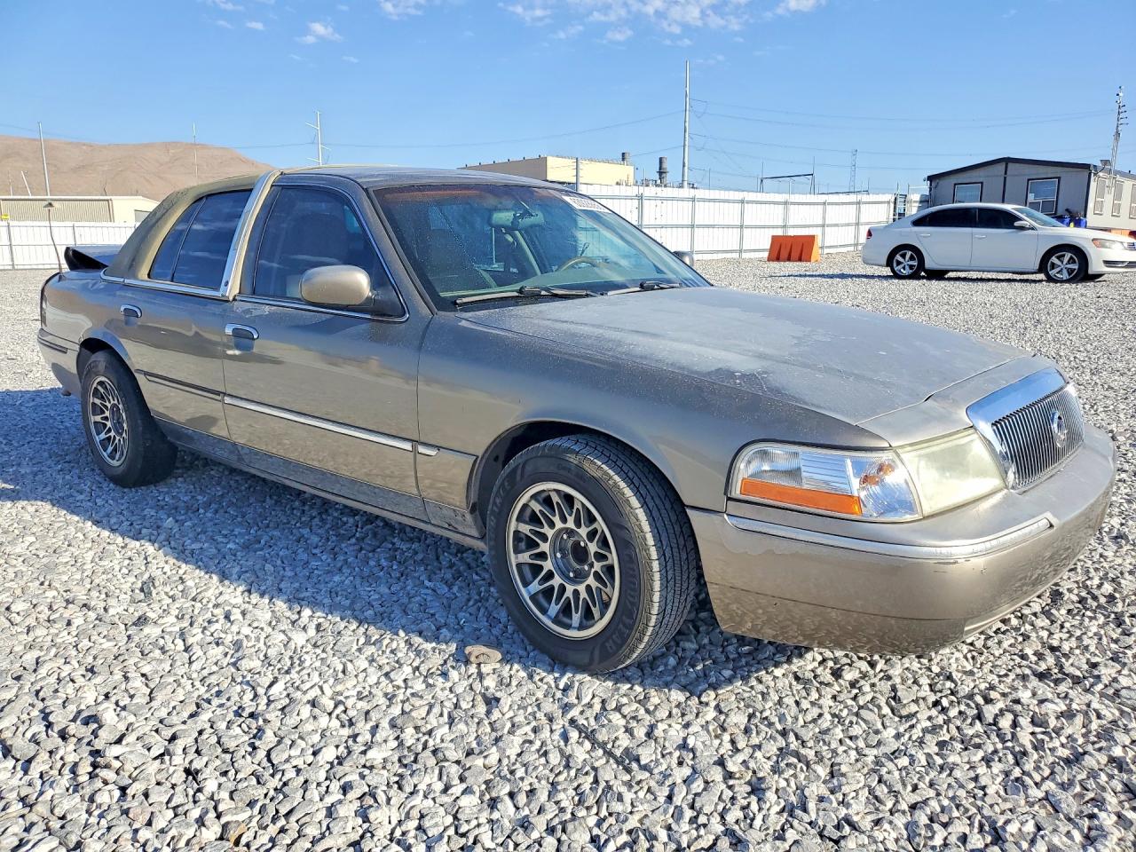 2005 Mercury Grand Marquis Ls Gold vin: 2MEFM75W45X634844