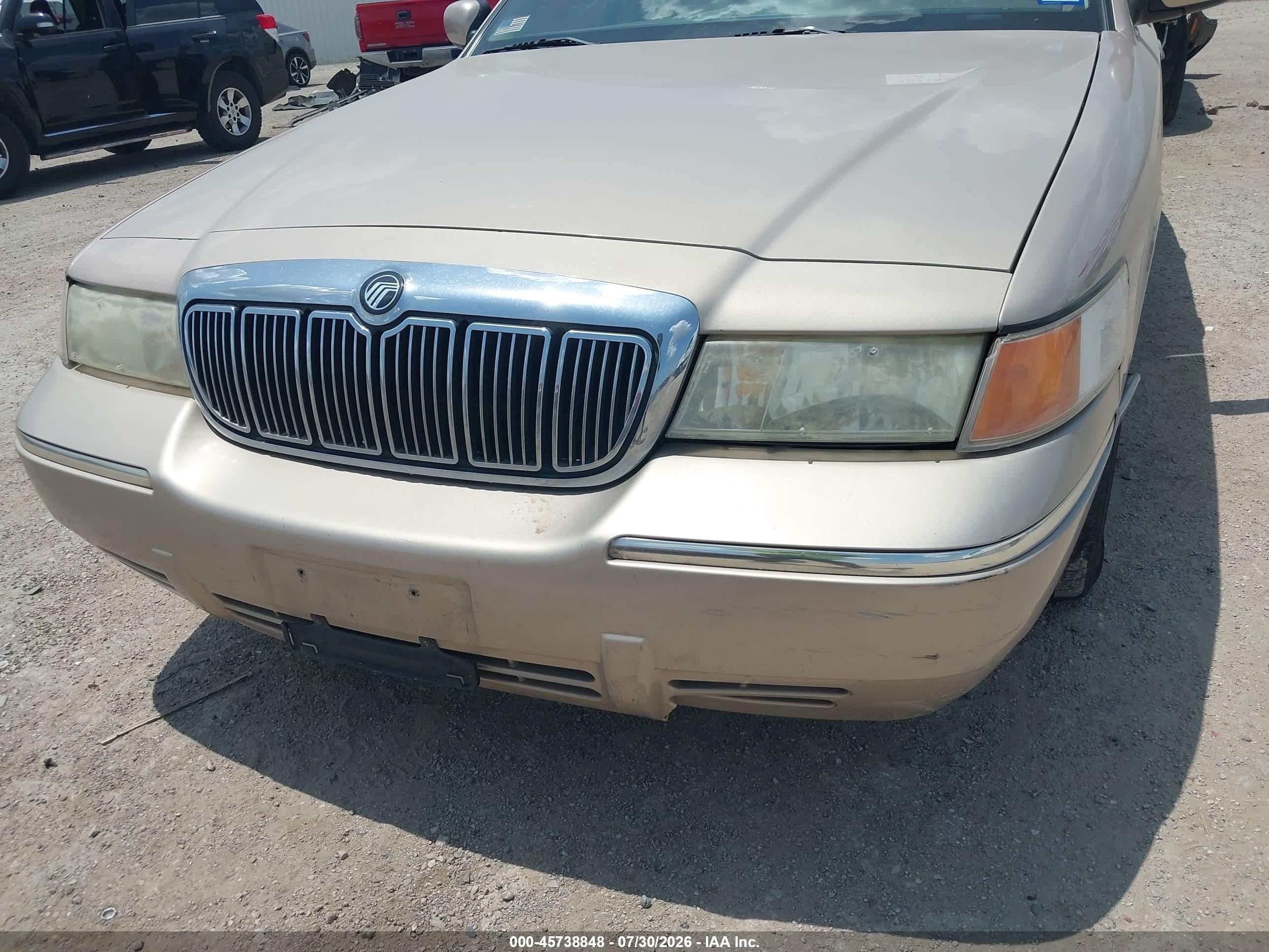 1998 Mercury Grand Marquis   Gold vin: 2MEFM75W4WX612375