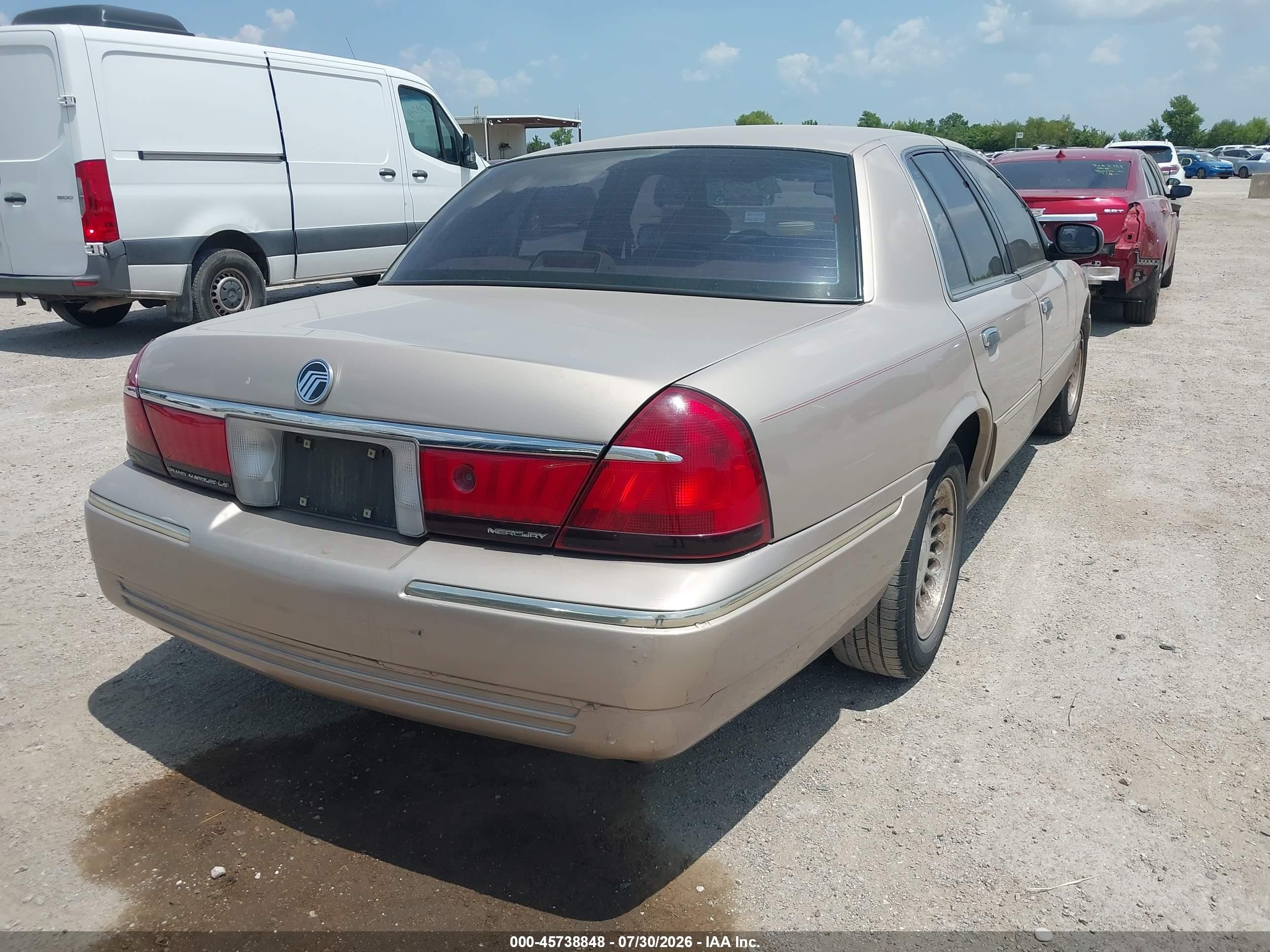 1998 Mercury Grand Marquis   Gold vin: 2MEFM75W4WX612375