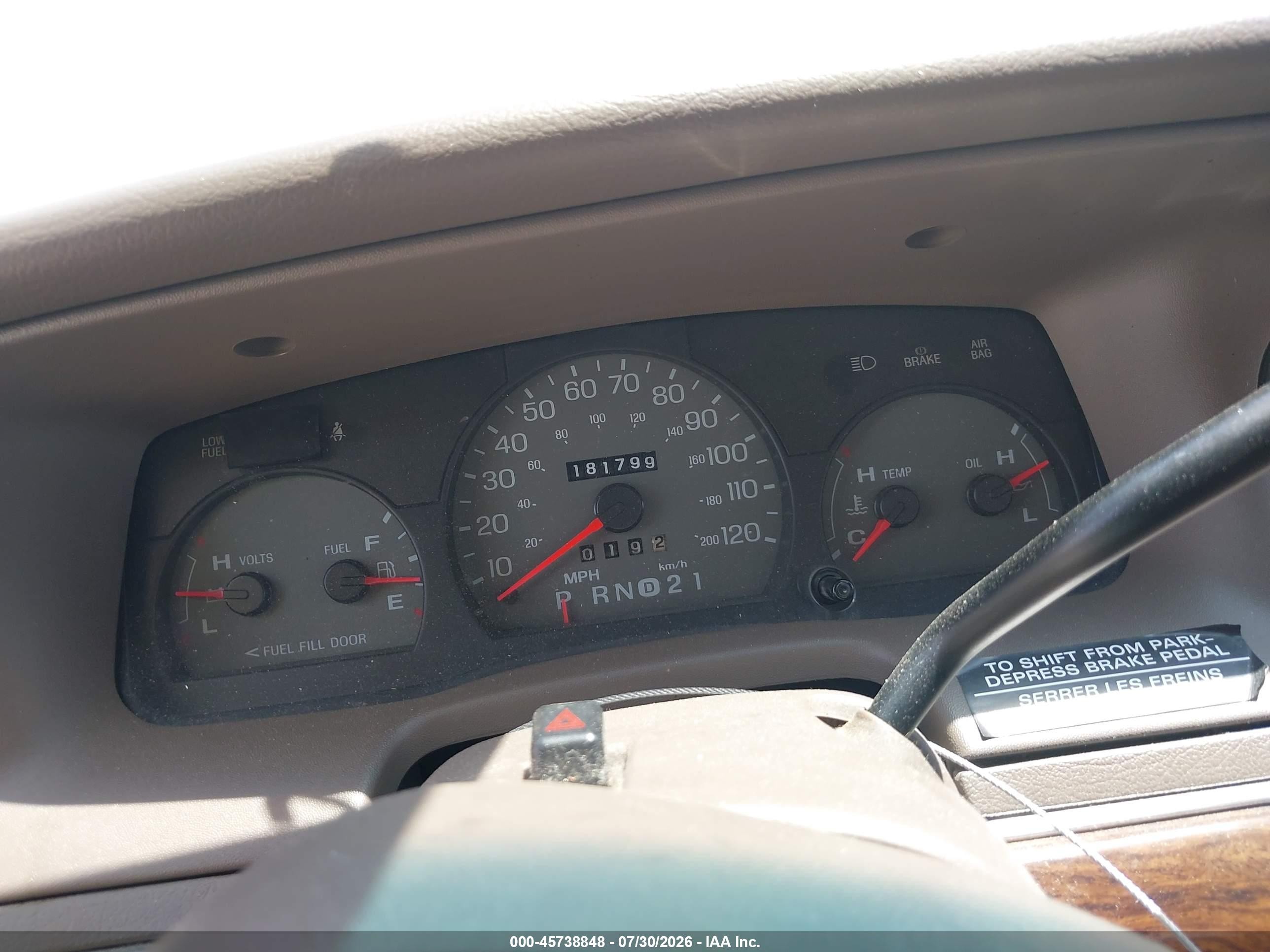 1998 Mercury Grand Marquis   Gold vin: 2MEFM75W4WX612375