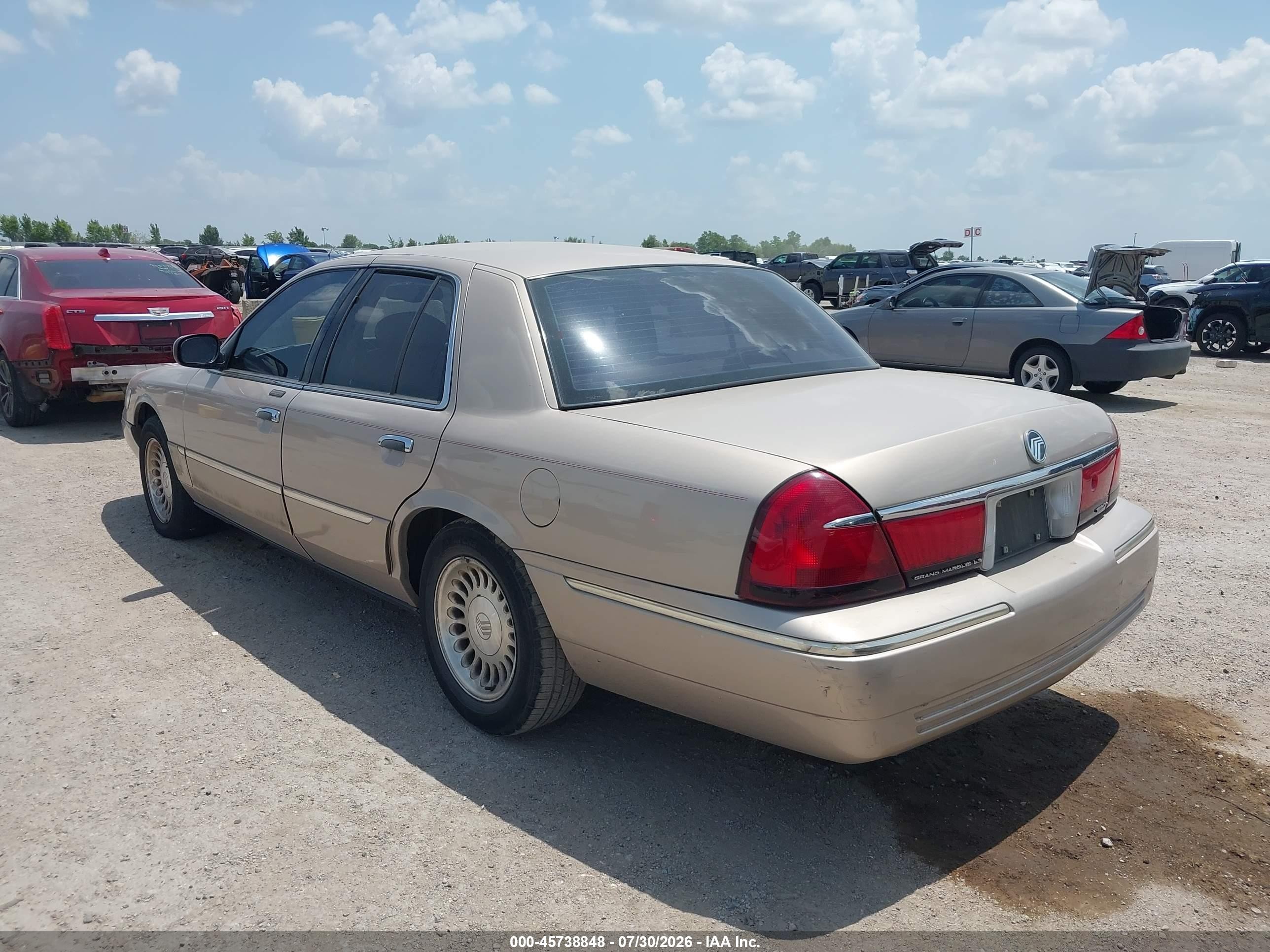 1998 Mercury Grand Marquis   Gold vin: 2MEFM75W4WX612375