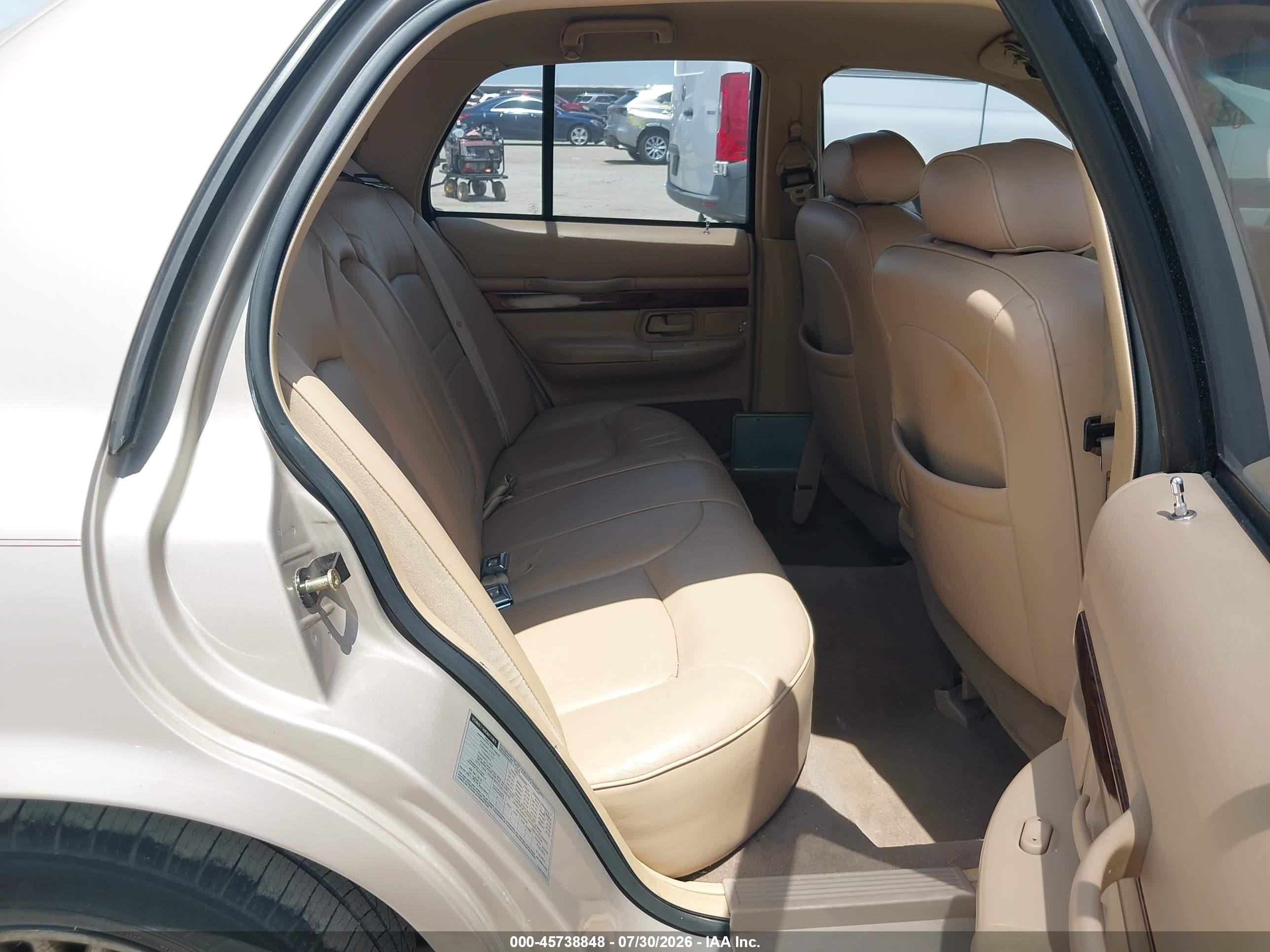 1998 Mercury Grand Marquis   Gold vin: 2MEFM75W4WX612375