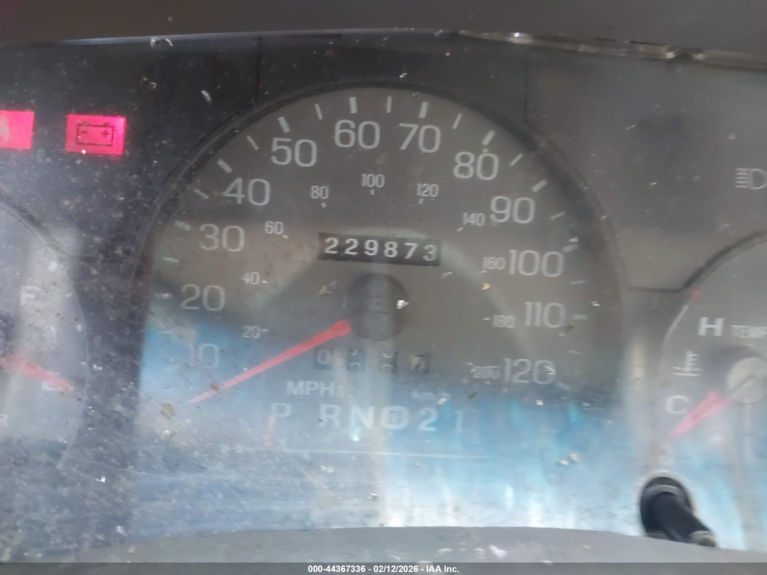 1998 Mercury Grand Marquis   Red vin: 2MEFM75W4WX665562