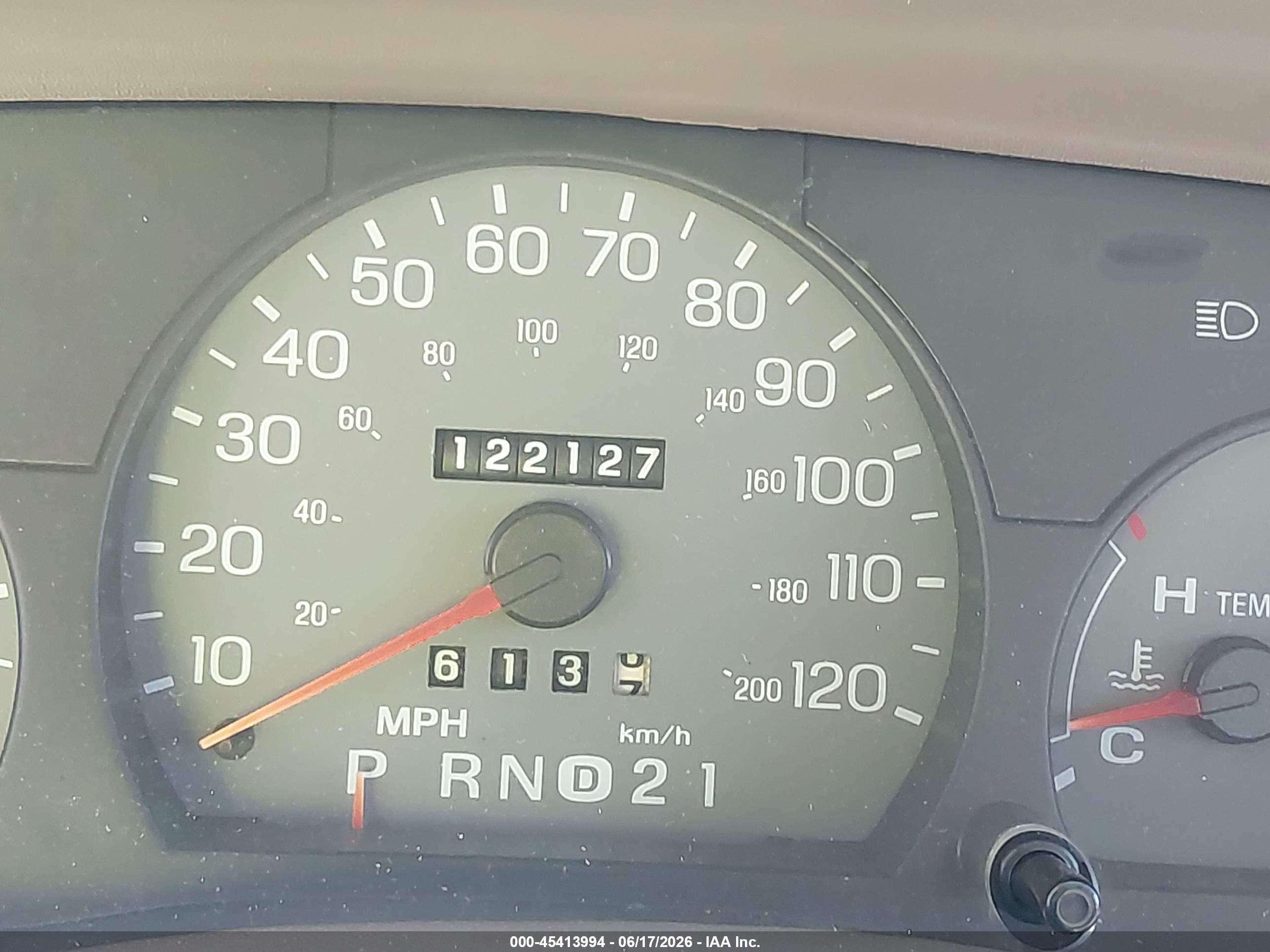 1999 Mercury Grand Marquis Ls White vin: 2MEFM75W4XX651551
