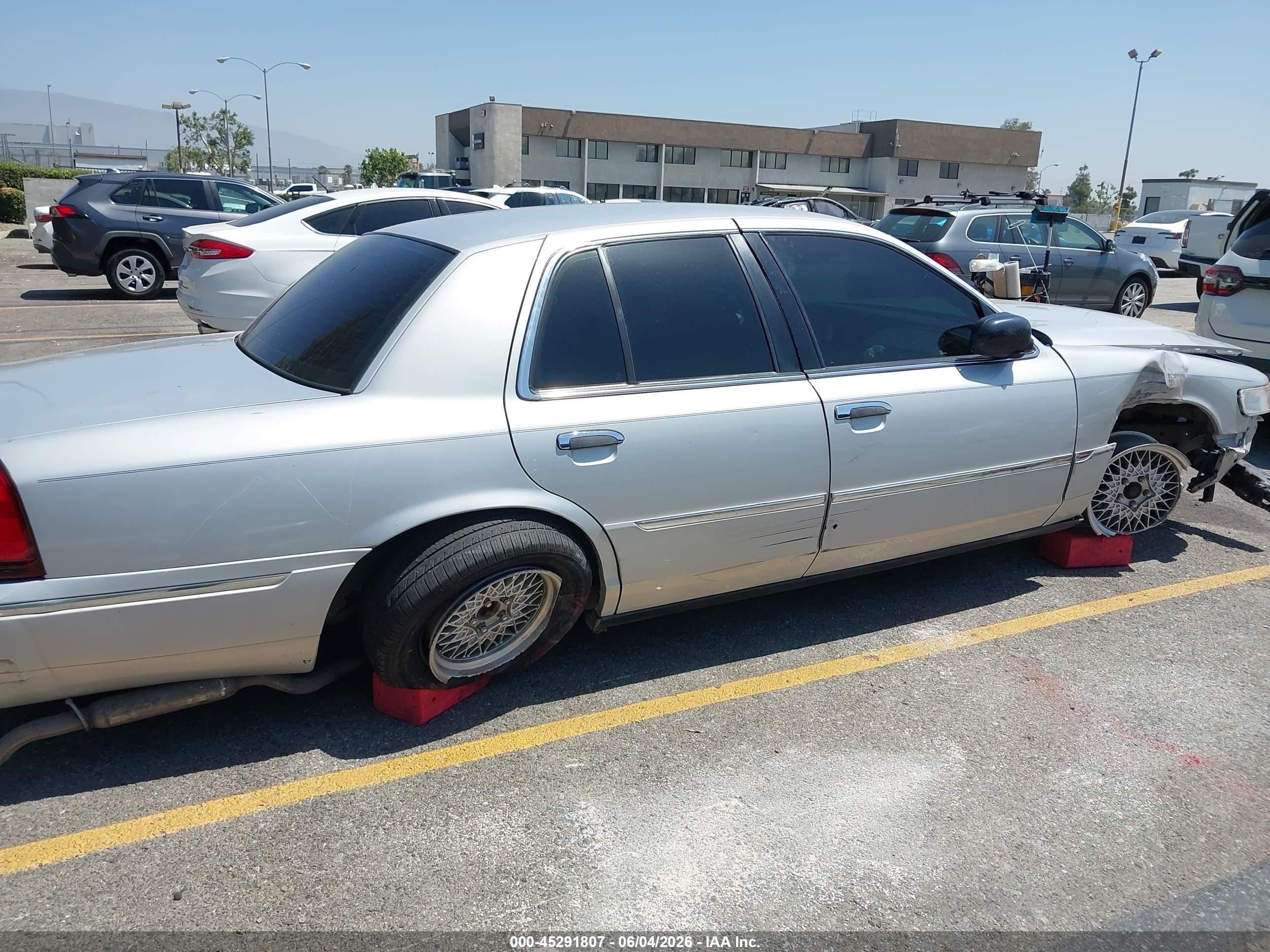 2000 Mercury Grand Marquis Ls Silver vin: 2MEFM75W4YX614159