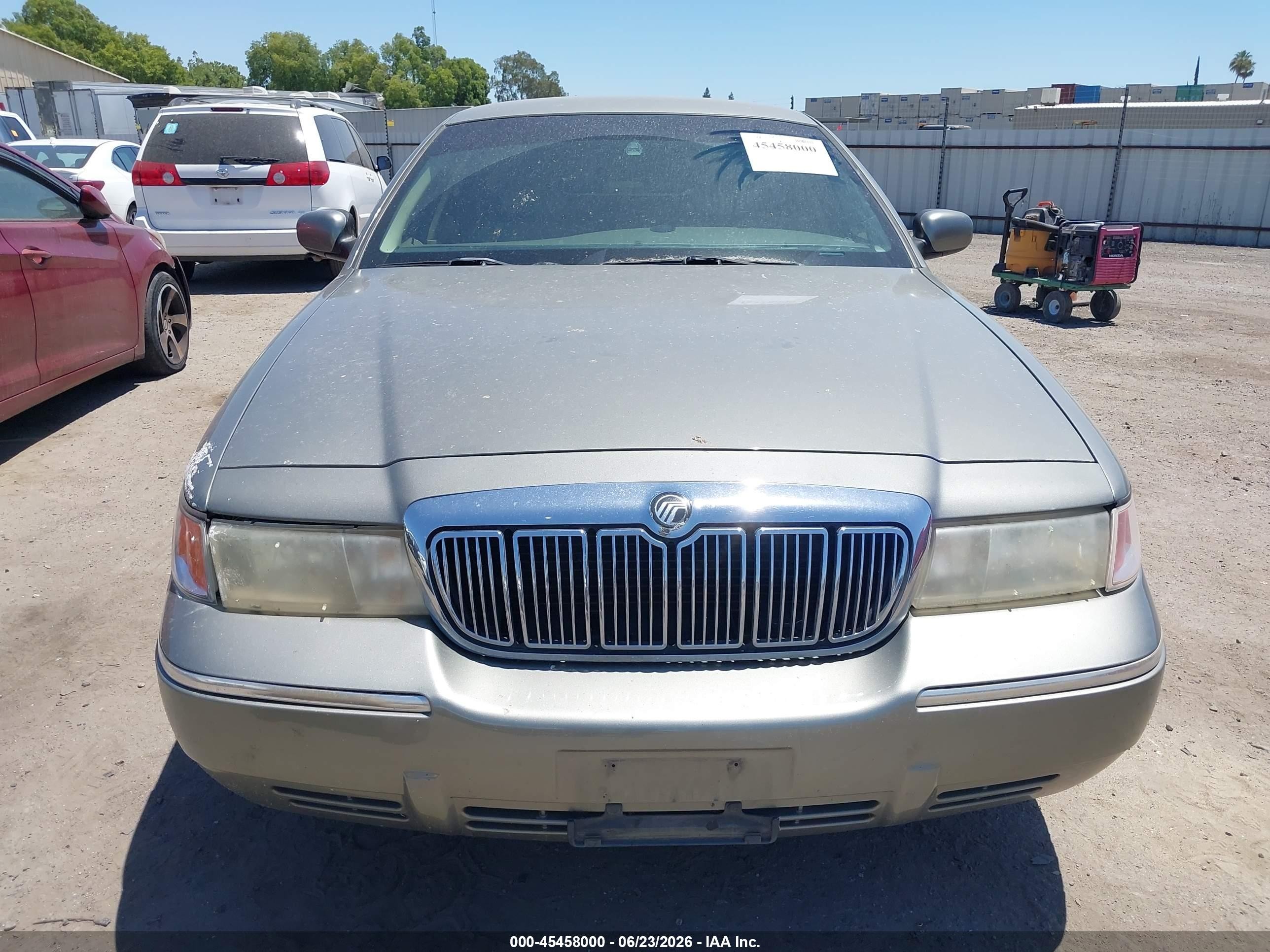 2000 Mercury Grand Marquis Ls Серый vin: 2MEFM75W4YX685992