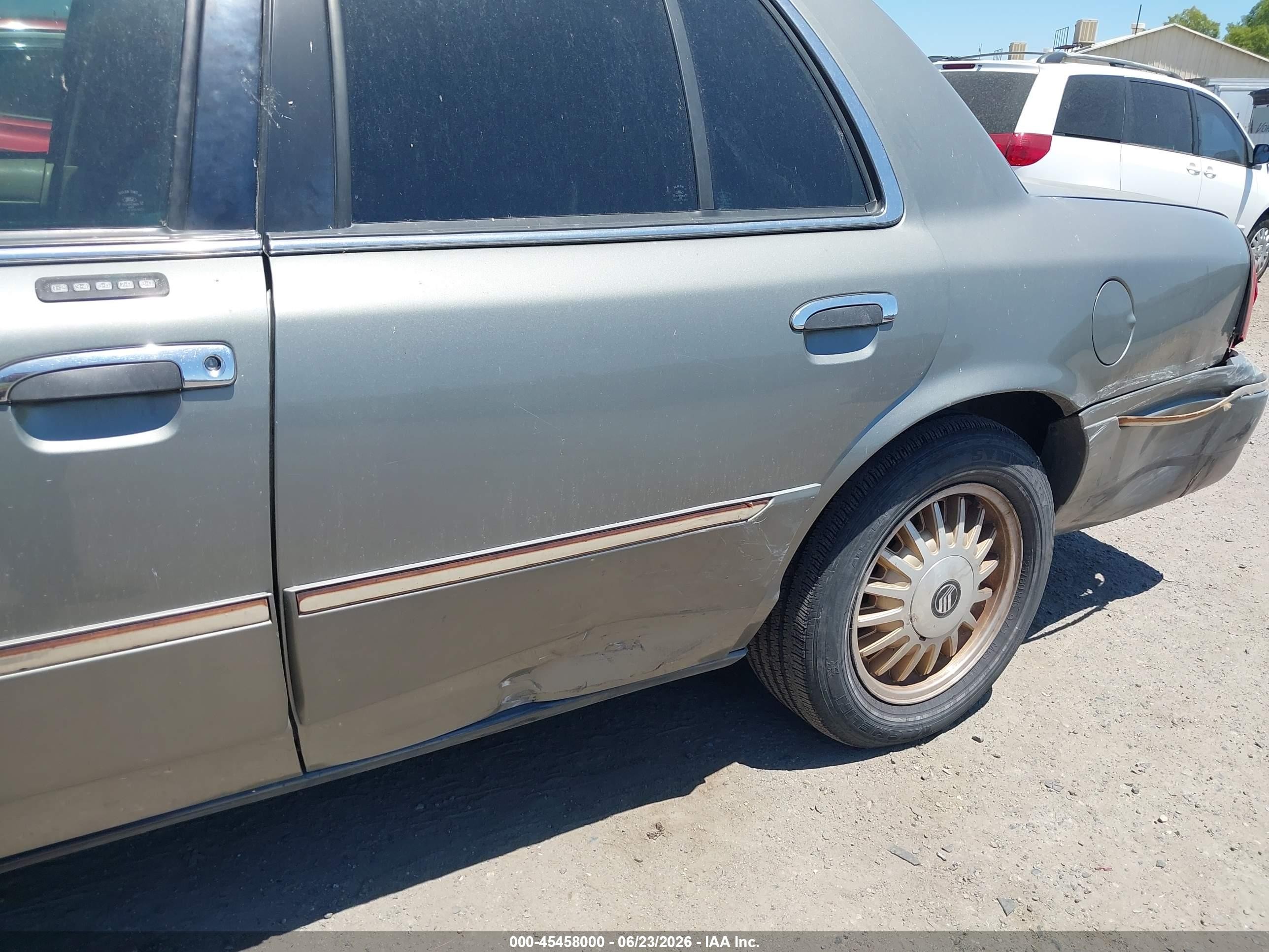 2000 Mercury Grand Marquis Ls Серый vin: 2MEFM75W4YX685992