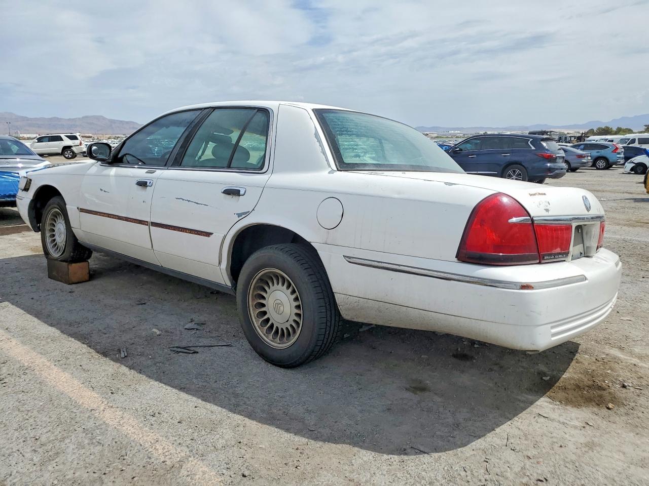 2000 Mercury Grand Marquis Ls White vin: 2MEFM75W4YX722359