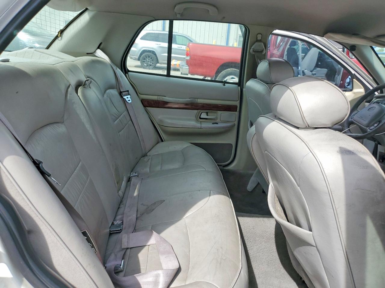 2000 Mercury Grand Marquis Ls White vin: 2MEFM75W4YX722359
