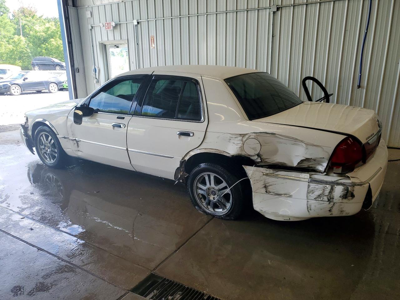 2003 Mercury Grand Marquis Ls Белый vin: 2MEFM75W53X632016