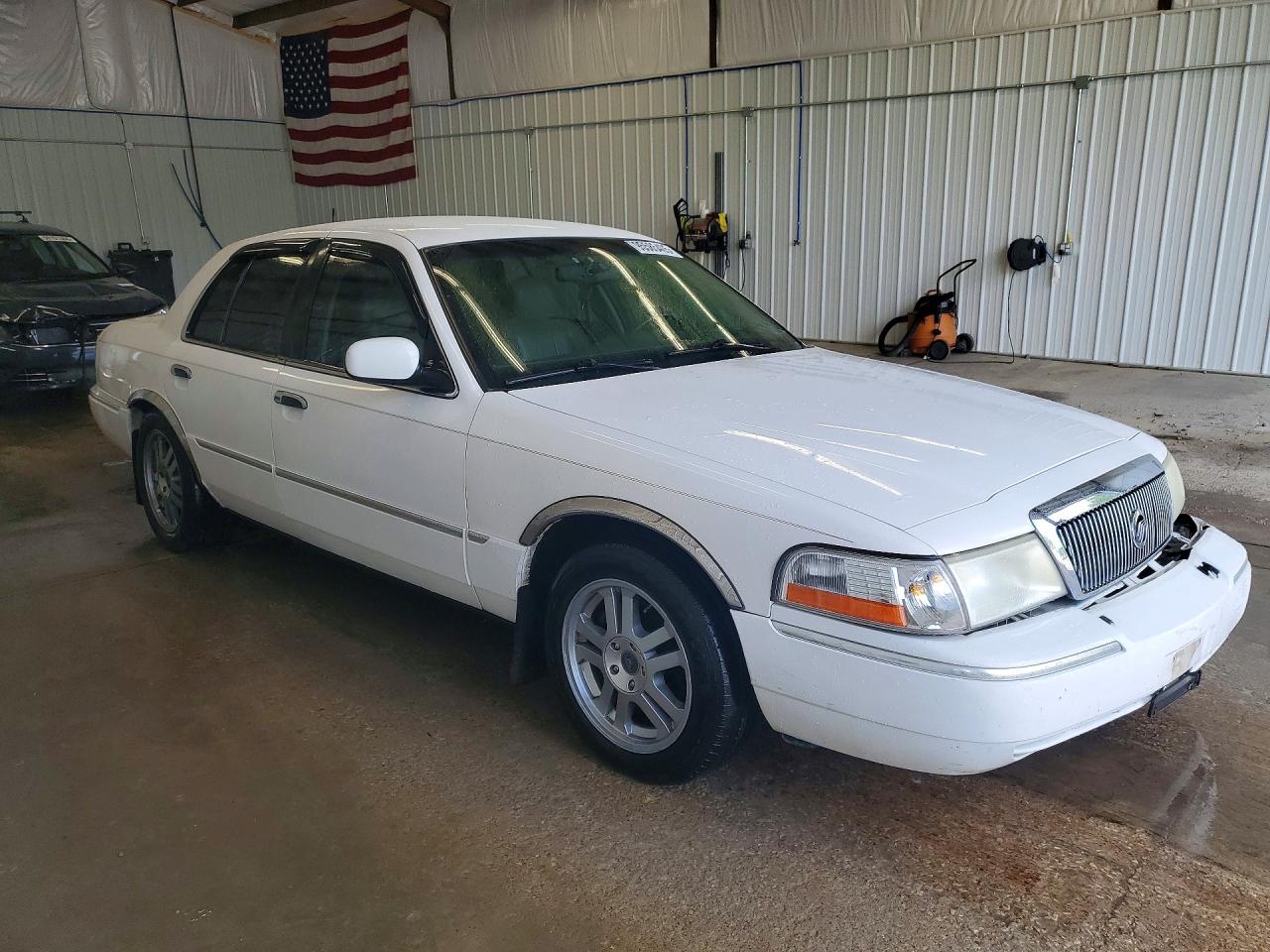 2003 Mercury Grand Marquis Ls Белый vin: 2MEFM75W53X632016