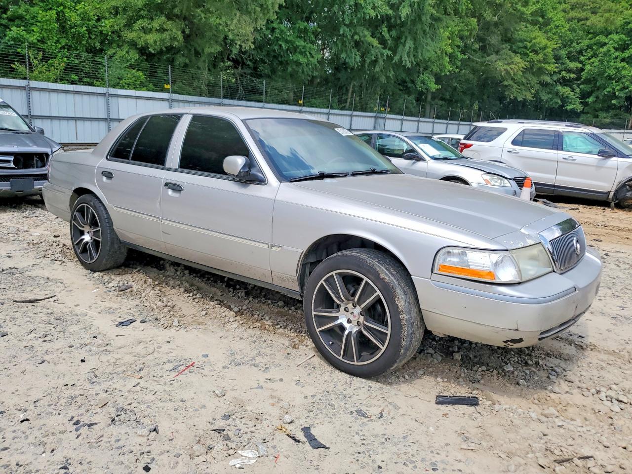 2004 Mercury Grand Marquis Ls Серебряный vin: 2MEFM75W54X640571