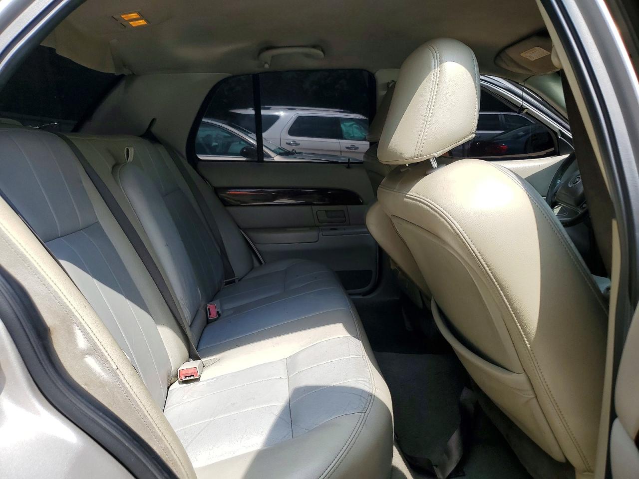 2004 Mercury Grand Marquis Ls Серебряный vin: 2MEFM75W54X640571