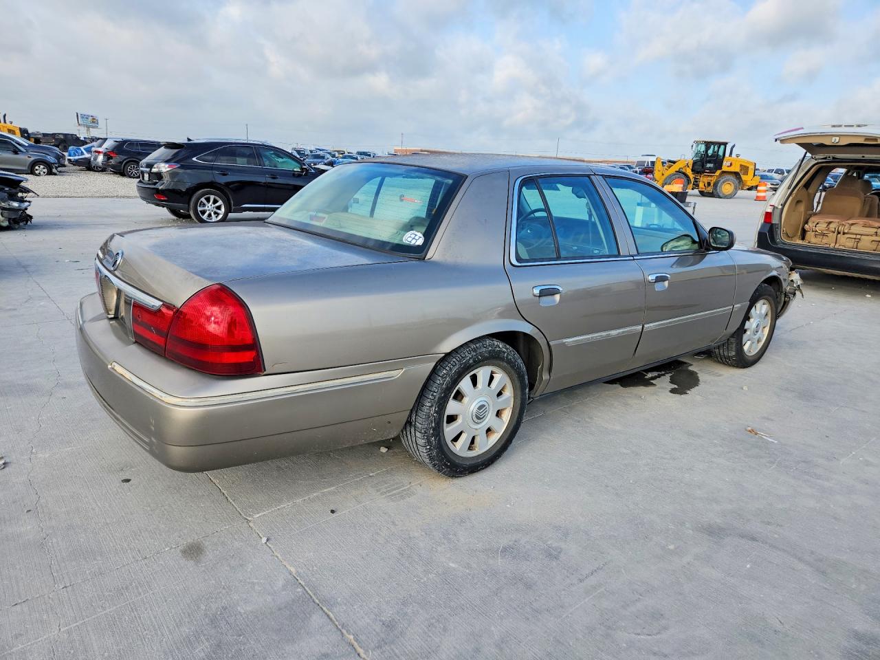 2004 Mercury Grand Marquis Ls Gold vin: 2MEFM75W54X656611