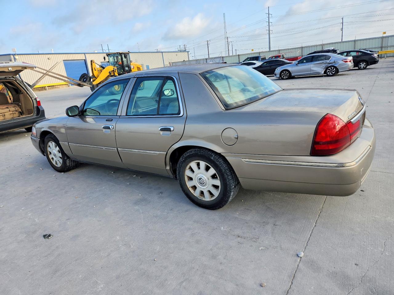 2004 Mercury Grand Marquis Ls Gold vin: 2MEFM75W54X656611