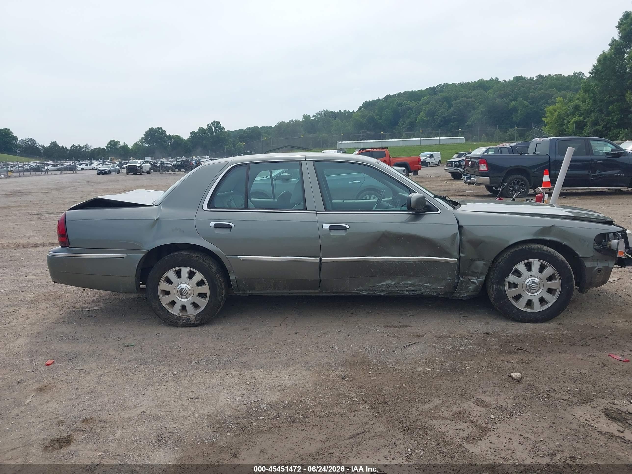 2004 Mercury Grand Marquis Ls Silver vin: 2MEFM75W54X694369