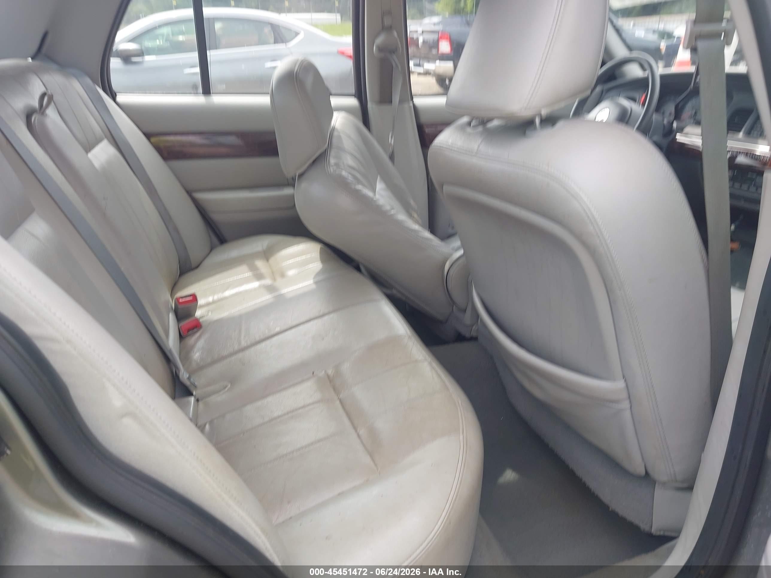 2004 Mercury Grand Marquis Ls Silver vin: 2MEFM75W54X694369