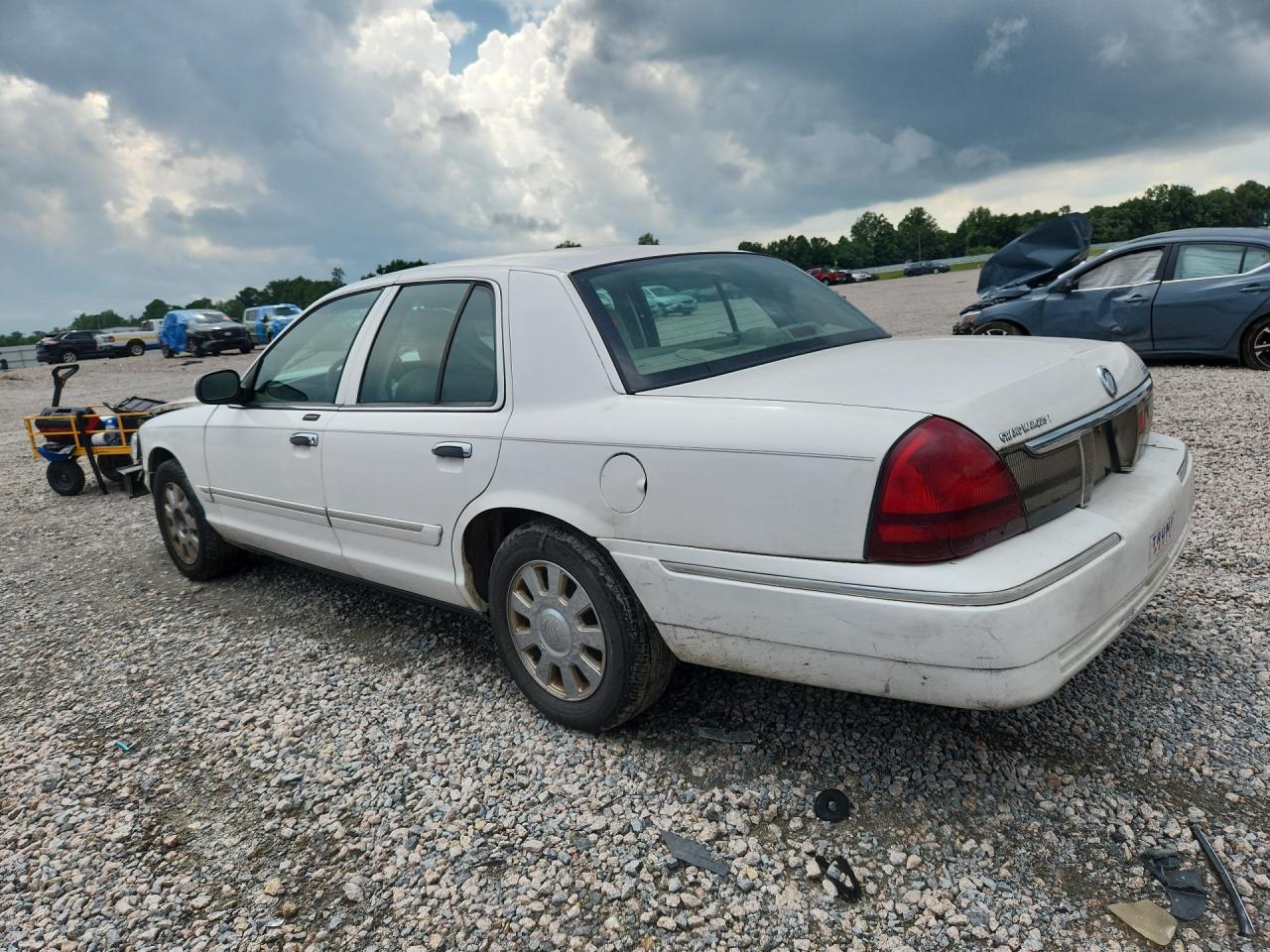 2006 Mercury Grand Marquis Ls White vin: 2MEFM75W56X651069