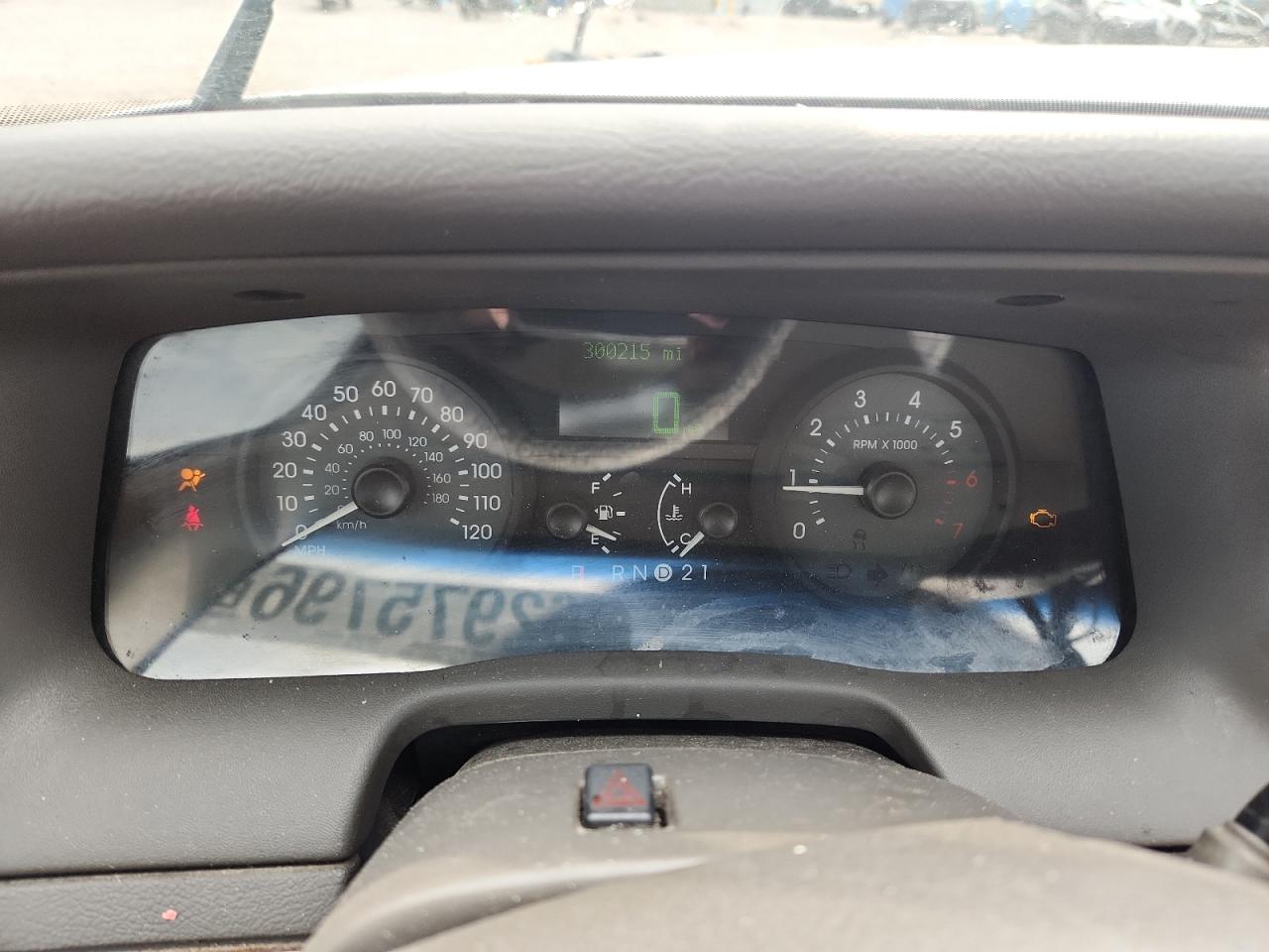 2006 Mercury Grand Marquis Ls White vin: 2MEFM75W56X651069