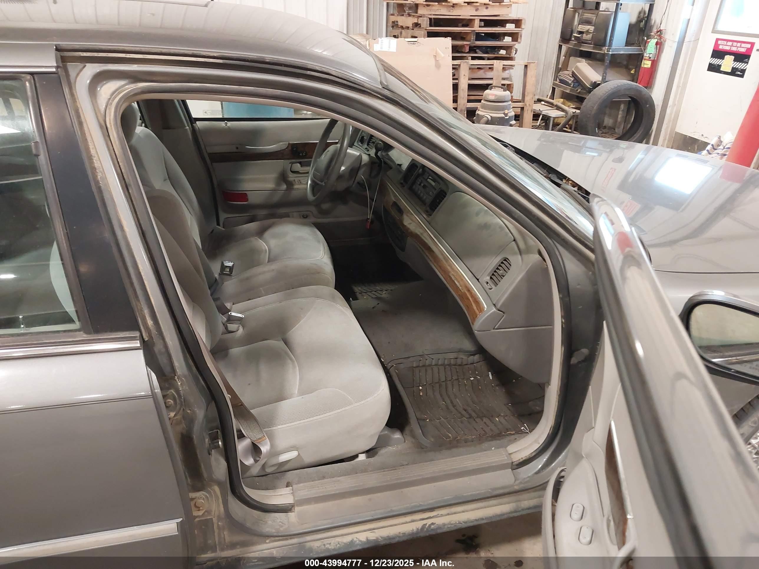 1998 Mercury Grand Marquis   Gray vin: 2MEFM75W5WX603734