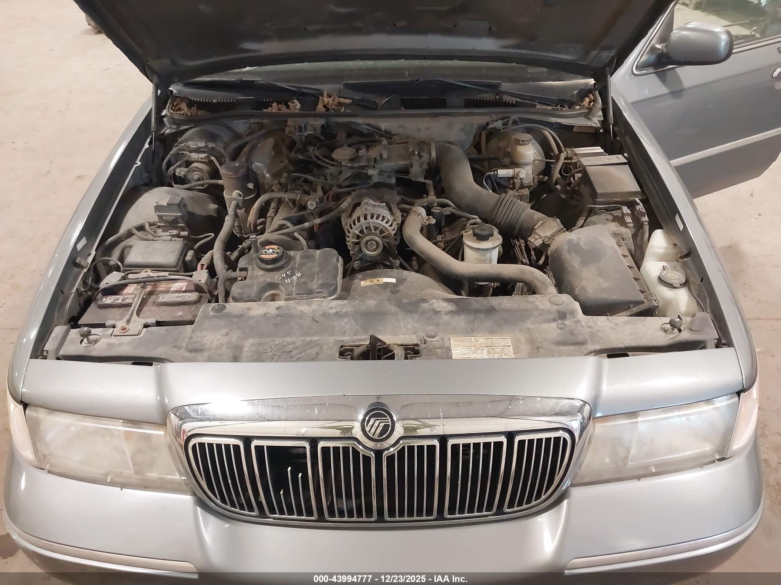 1998 Mercury Grand Marquis   Gray vin: 2MEFM75W5WX603734