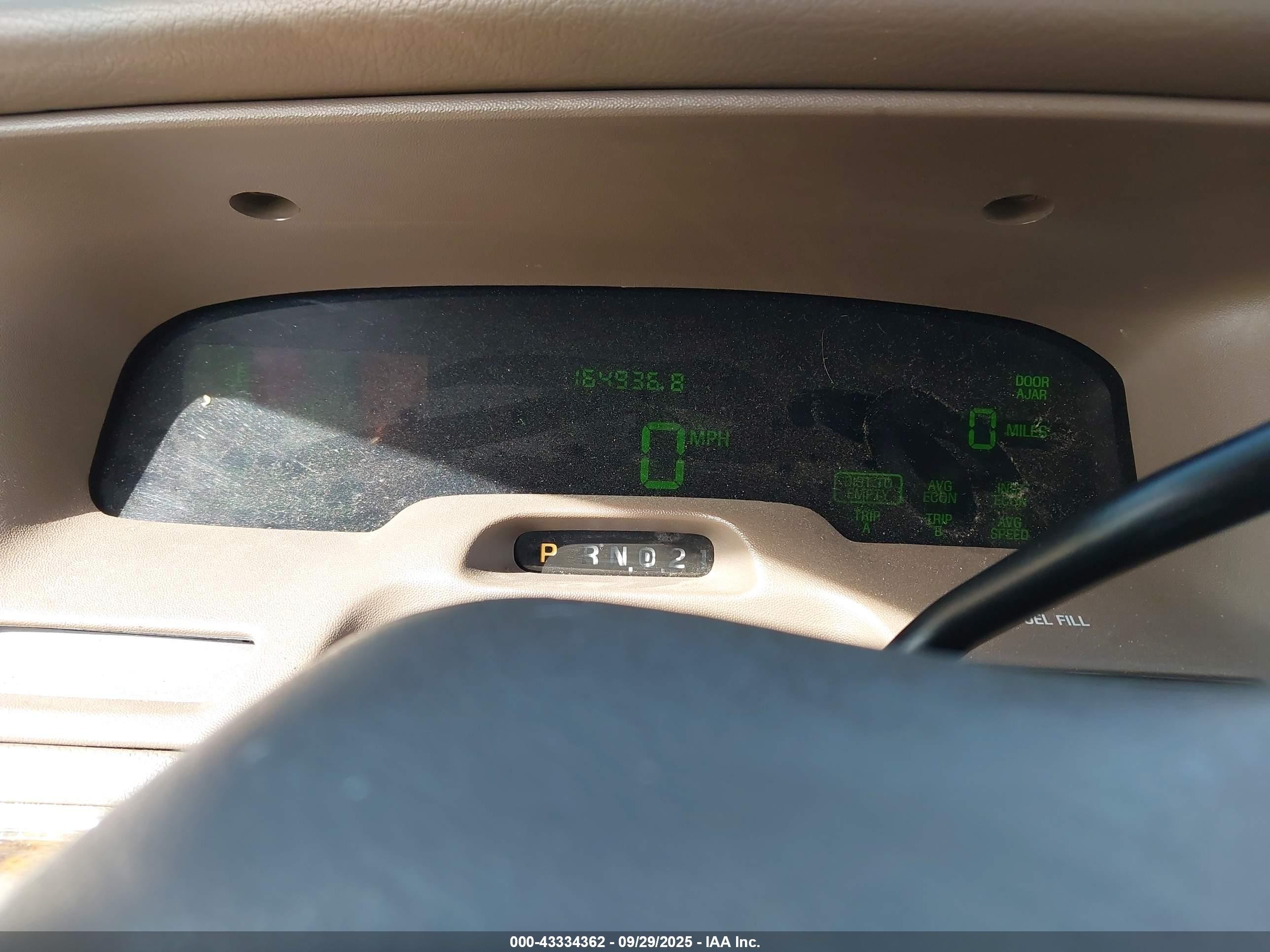 1998 Mercury Grand Marquis   Золотой vin: 2MEFM75W5WX658538