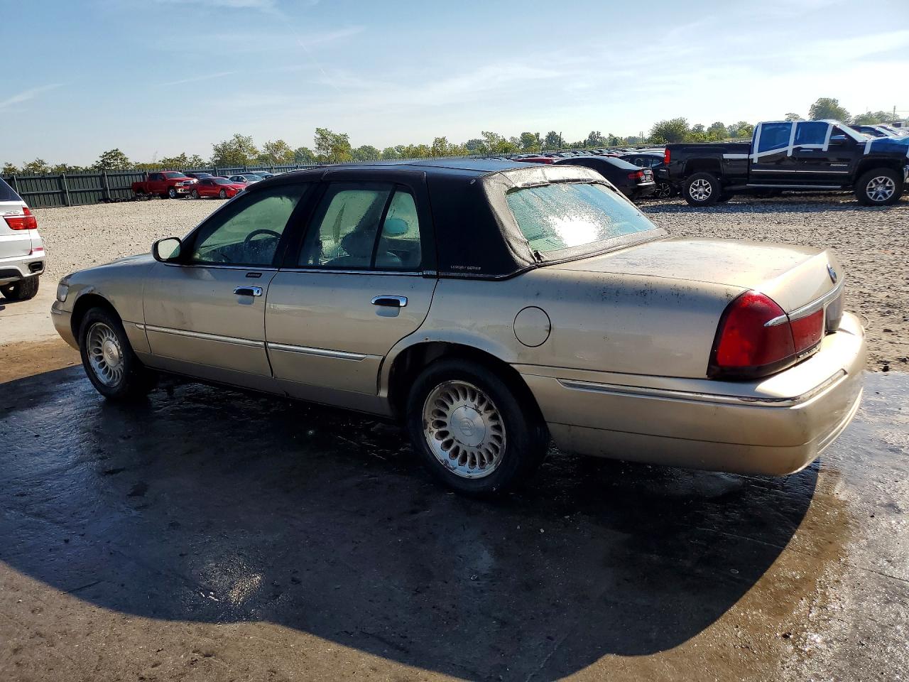 2000 Mercury Grand Marquis Tan vin: 2MEFM75W5YX606961