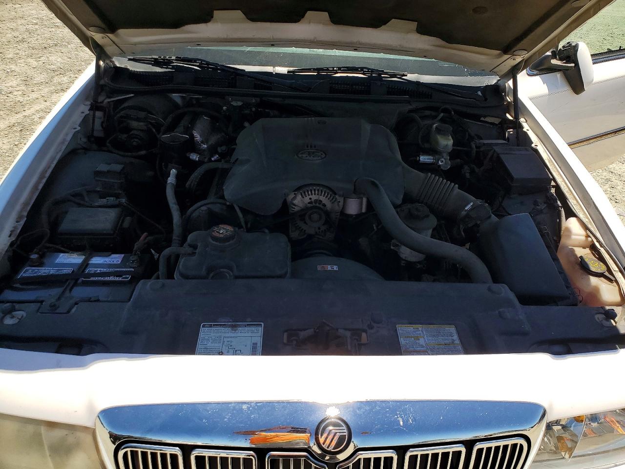 2000 Mercury Grand Marquis Ls Белый vin: 2MEFM75W5YX685323