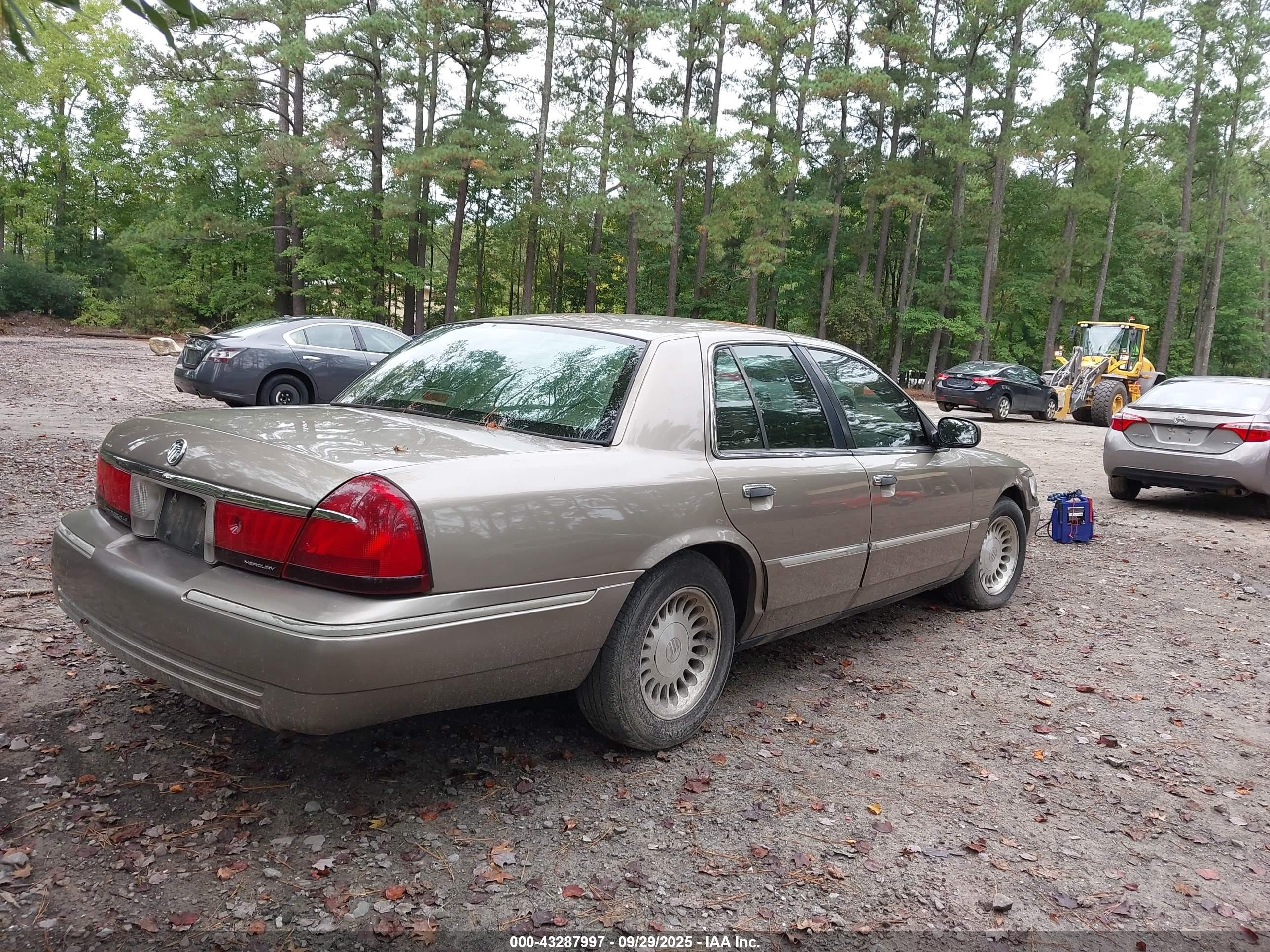 2002 Mercury Grand Marquis Ls Коричневый vin: 2MEFM75W62X664200