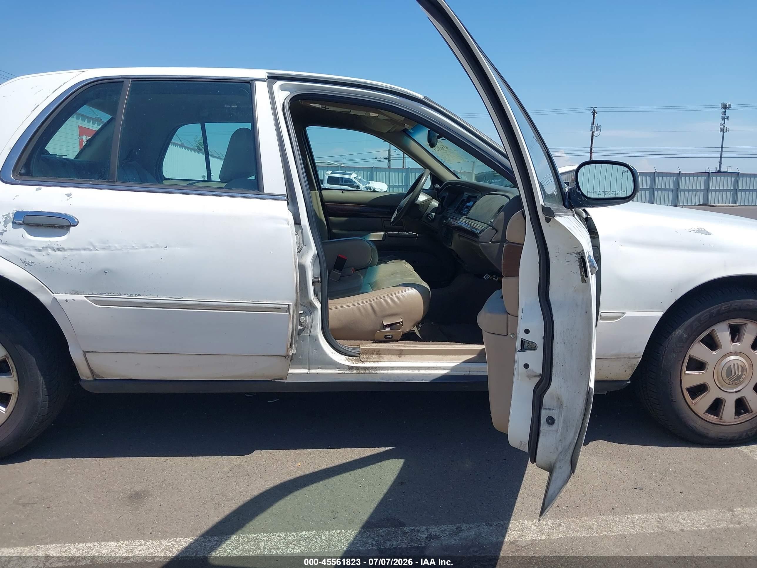 2003 Mercury Grand Marquis Ls White vin: 2MEFM75W63X702073