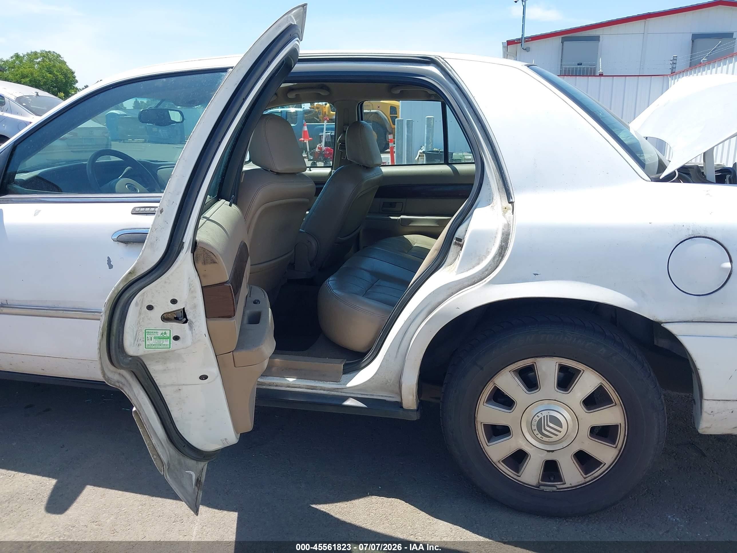2003 Mercury Grand Marquis Ls White vin: 2MEFM75W63X702073
