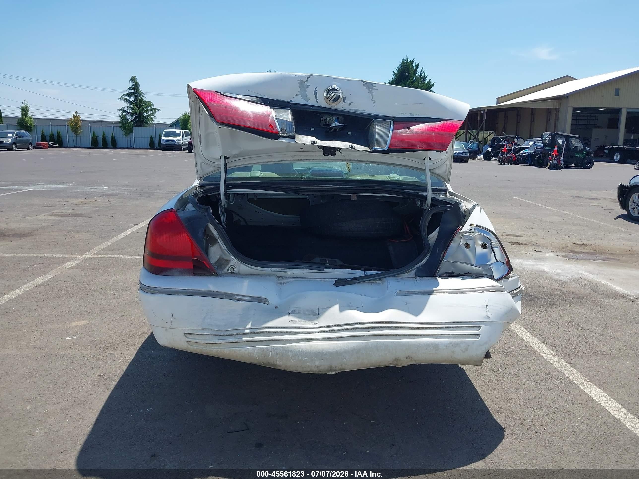 2003 Mercury Grand Marquis Ls White vin: 2MEFM75W63X702073