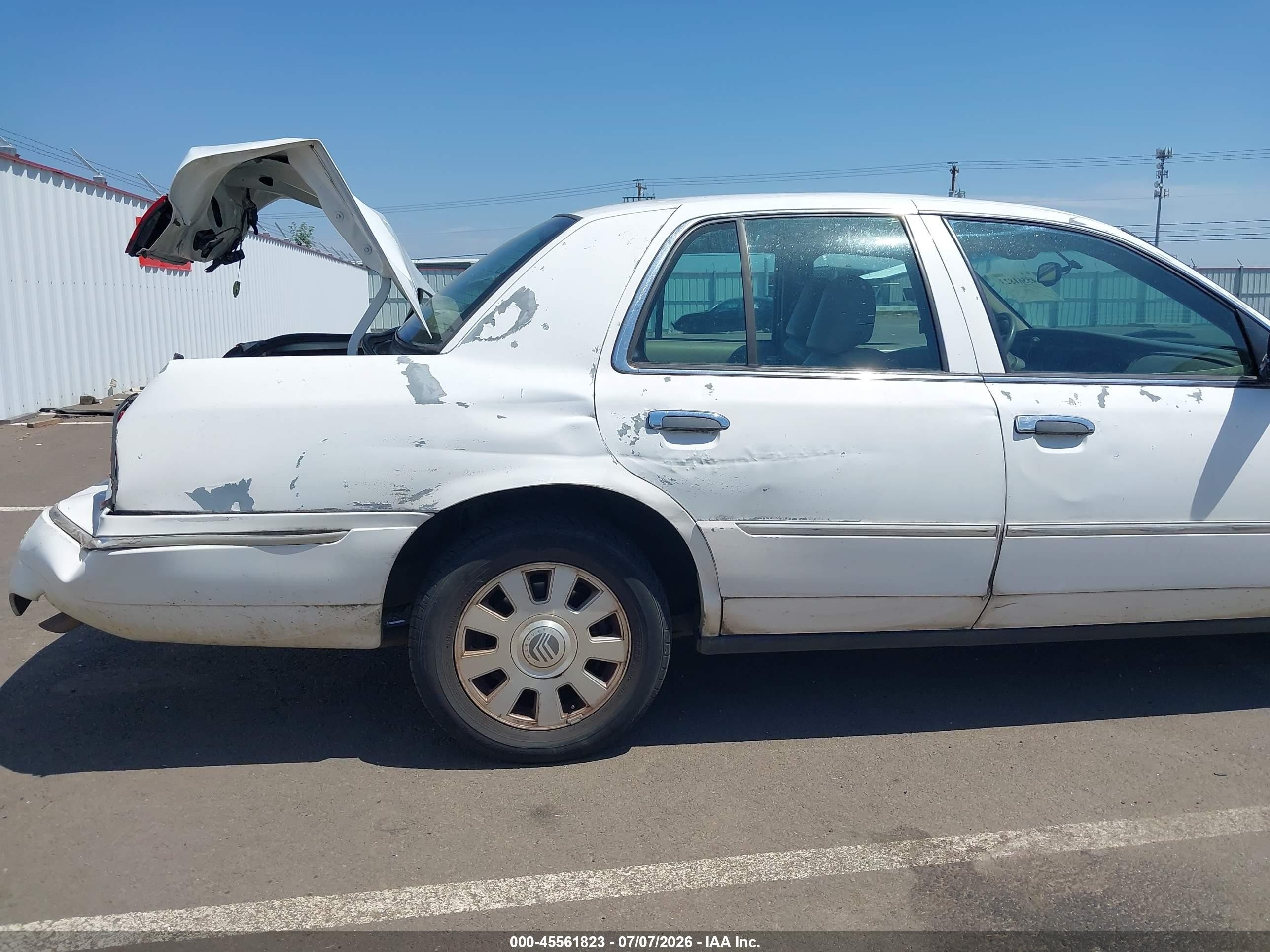 2003 Mercury Grand Marquis Ls White vin: 2MEFM75W63X702073