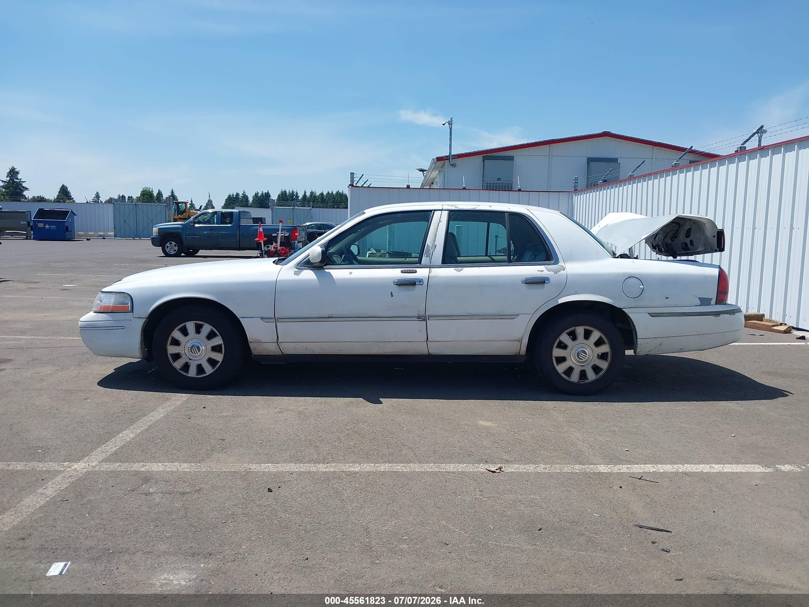 2003 Mercury Grand Marquis Ls White vin: 2MEFM75W63X702073