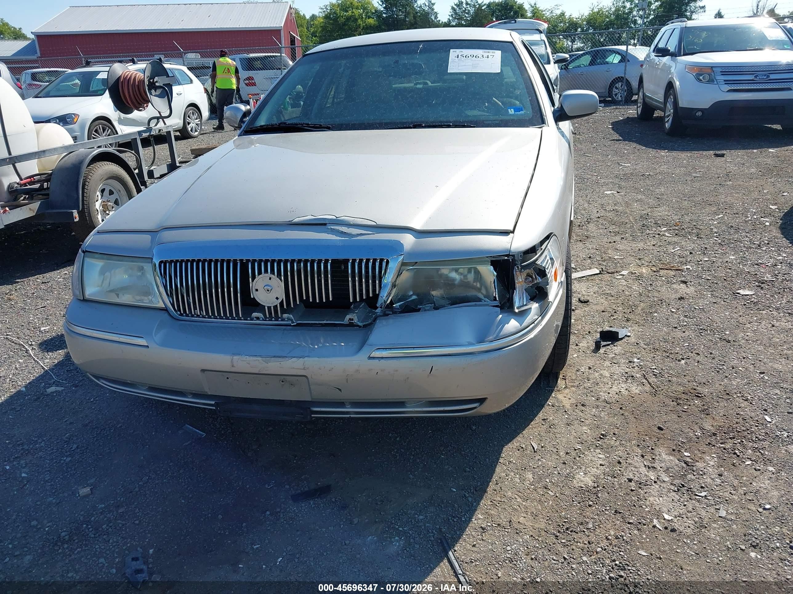 2004 Mercury Grand Marquis Ls Tan vin: 2MEFM75W64X605912