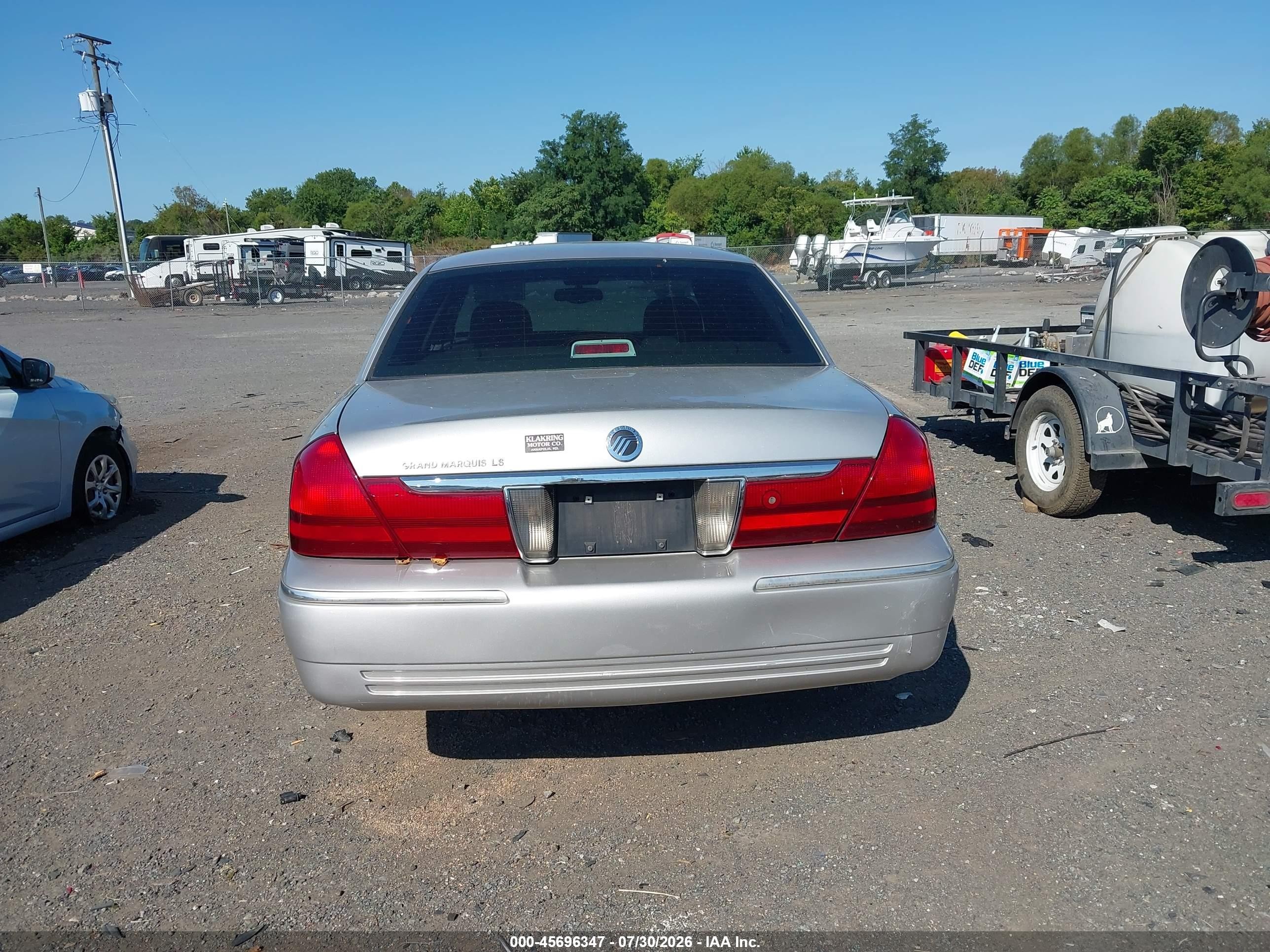 2004 Mercury Grand Marquis Ls Tan vin: 2MEFM75W64X605912