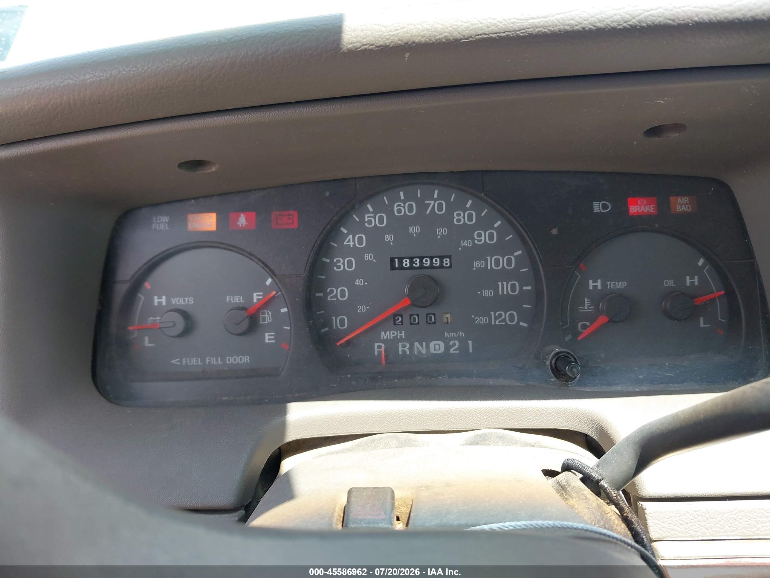 2004 Mercury Grand Marquis Ls White vin: 2MEFM75W64X620278