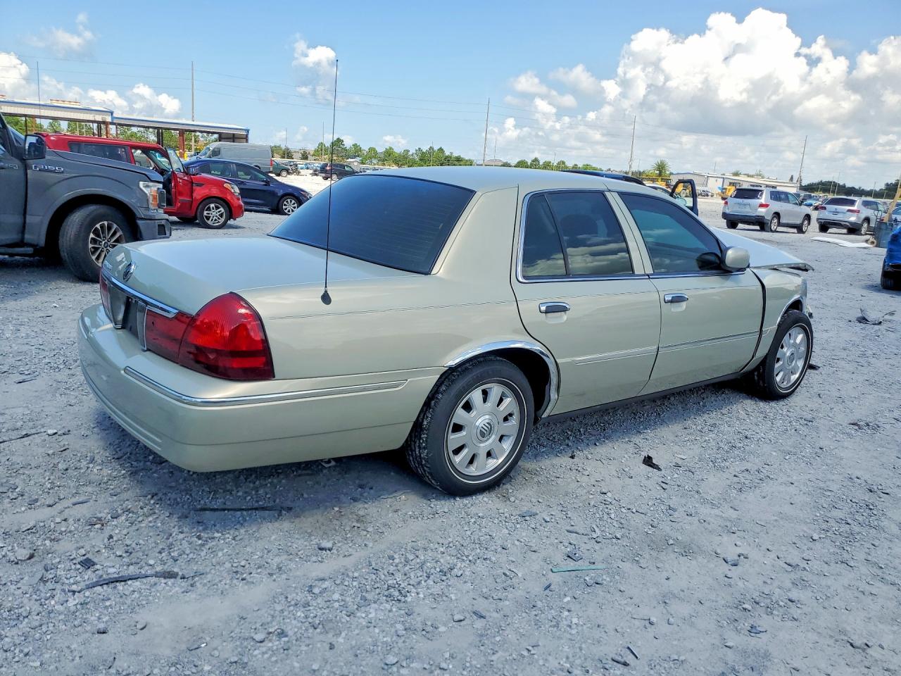 2005 Mercury Grand Marquis Ls Tan vin: 2MEFM75W65X602171