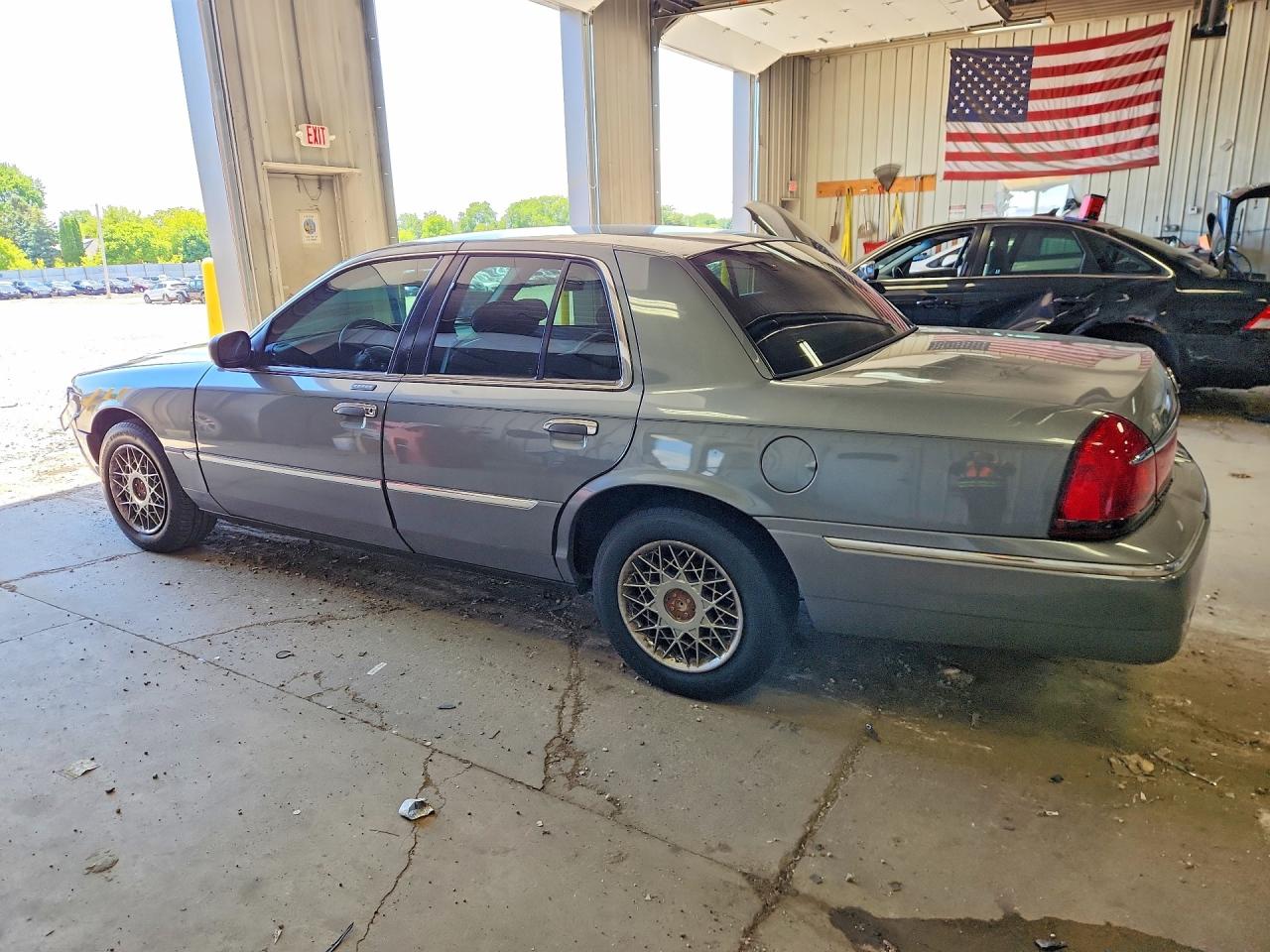 1998 Mercury Grand Marquis Ls Gray vin: 2MEFM75W6WX667782