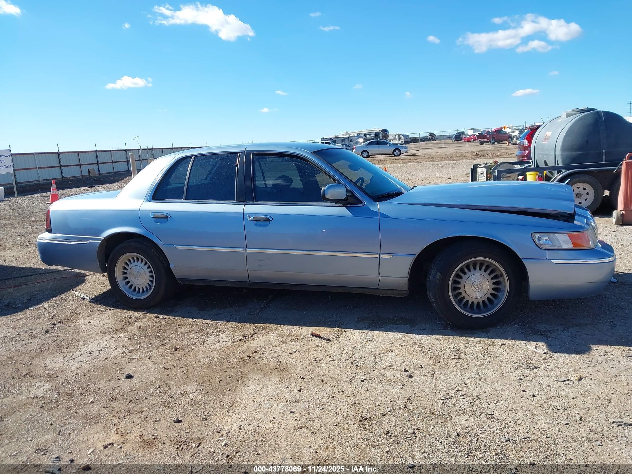1998 Mercury Grand Marquis   Синий vin: 2MEFM75W6WX698448