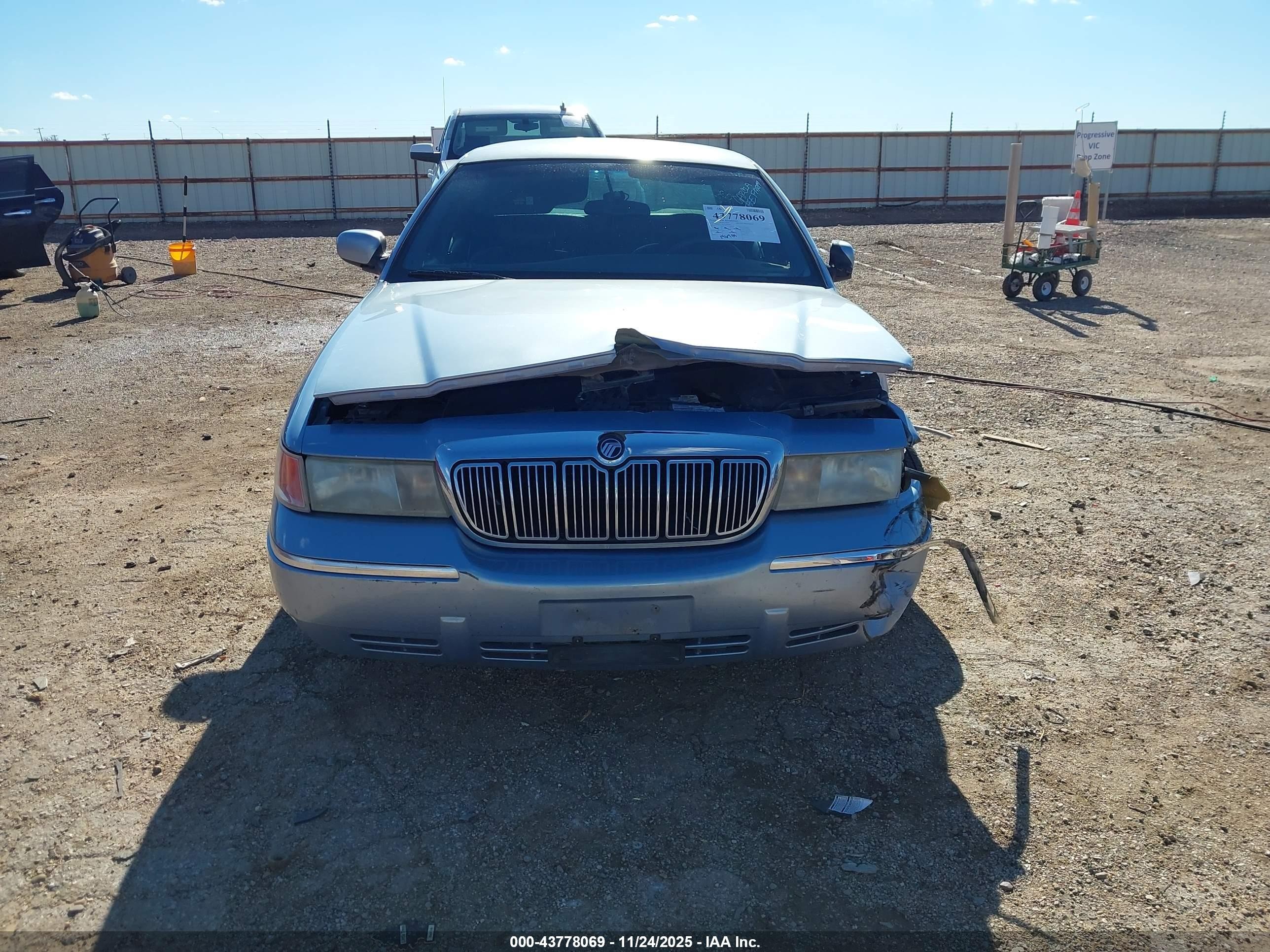 1998 Mercury Grand Marquis   Синий vin: 2MEFM75W6WX698448