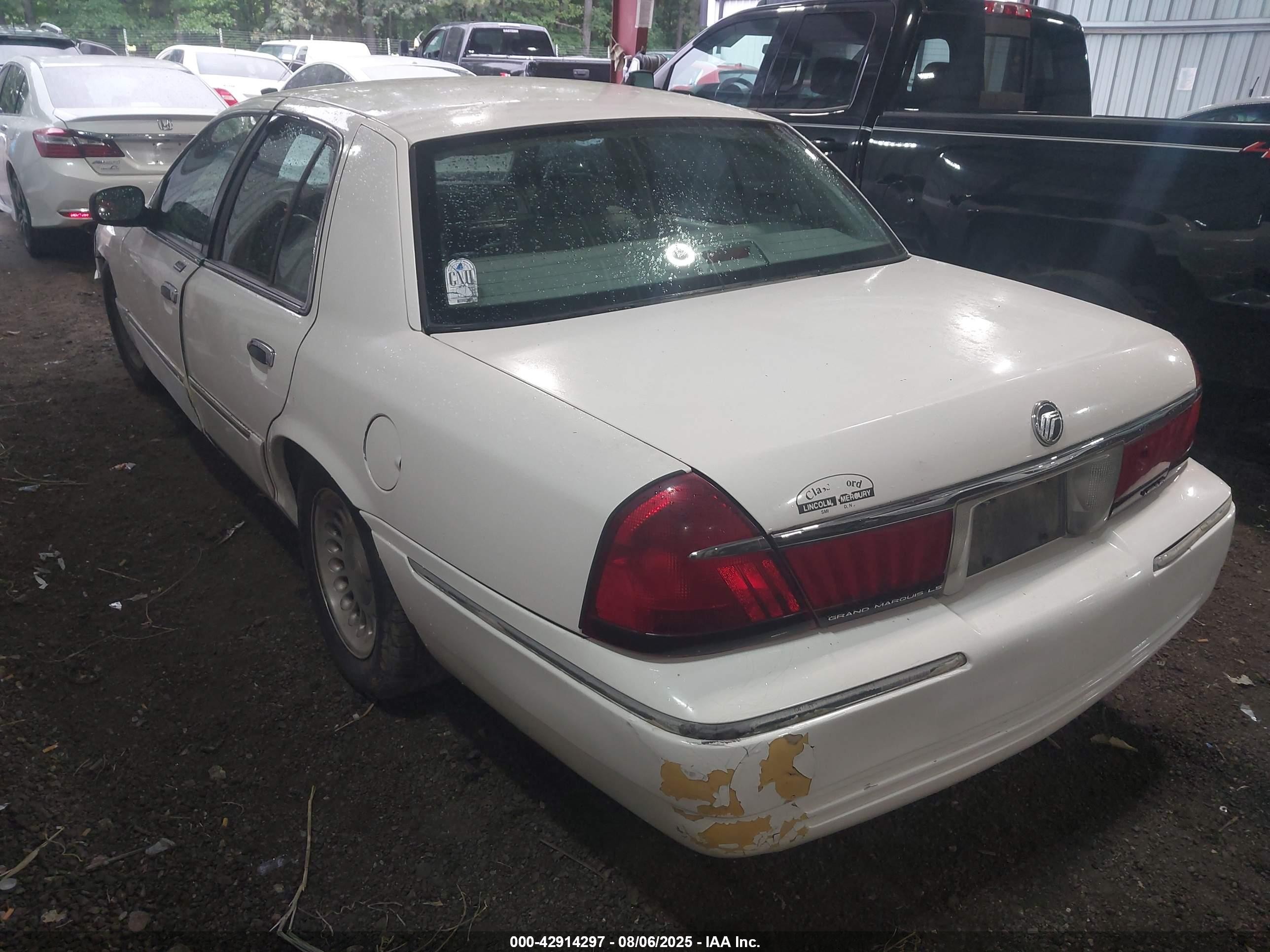 1999 Mercury Grand Marquis Ls White vin: 2MEFM75W6XX685703