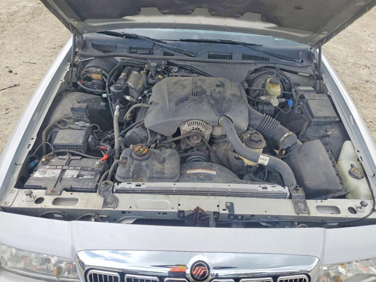 2000 Mercury Grand Marquis Ls Silver vin: 2MEFM75W6YX627771