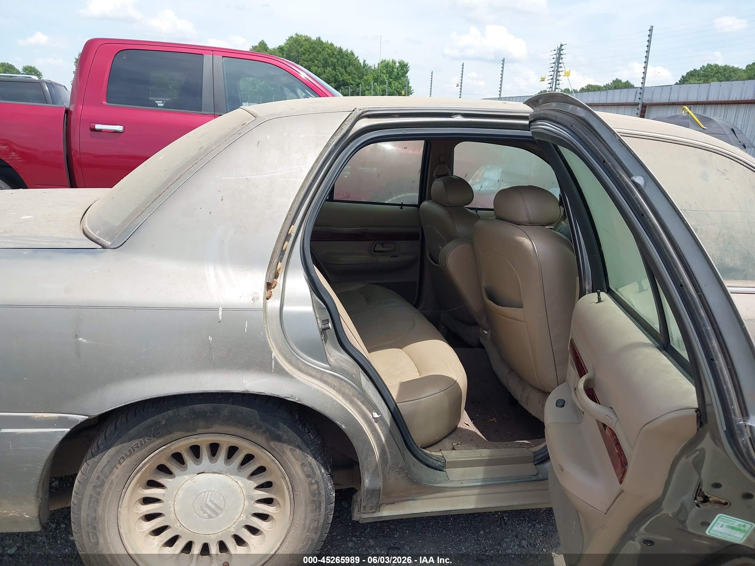 2000 Mercury Grand Marquis Ls Green vin: 2MEFM75W6YX713307