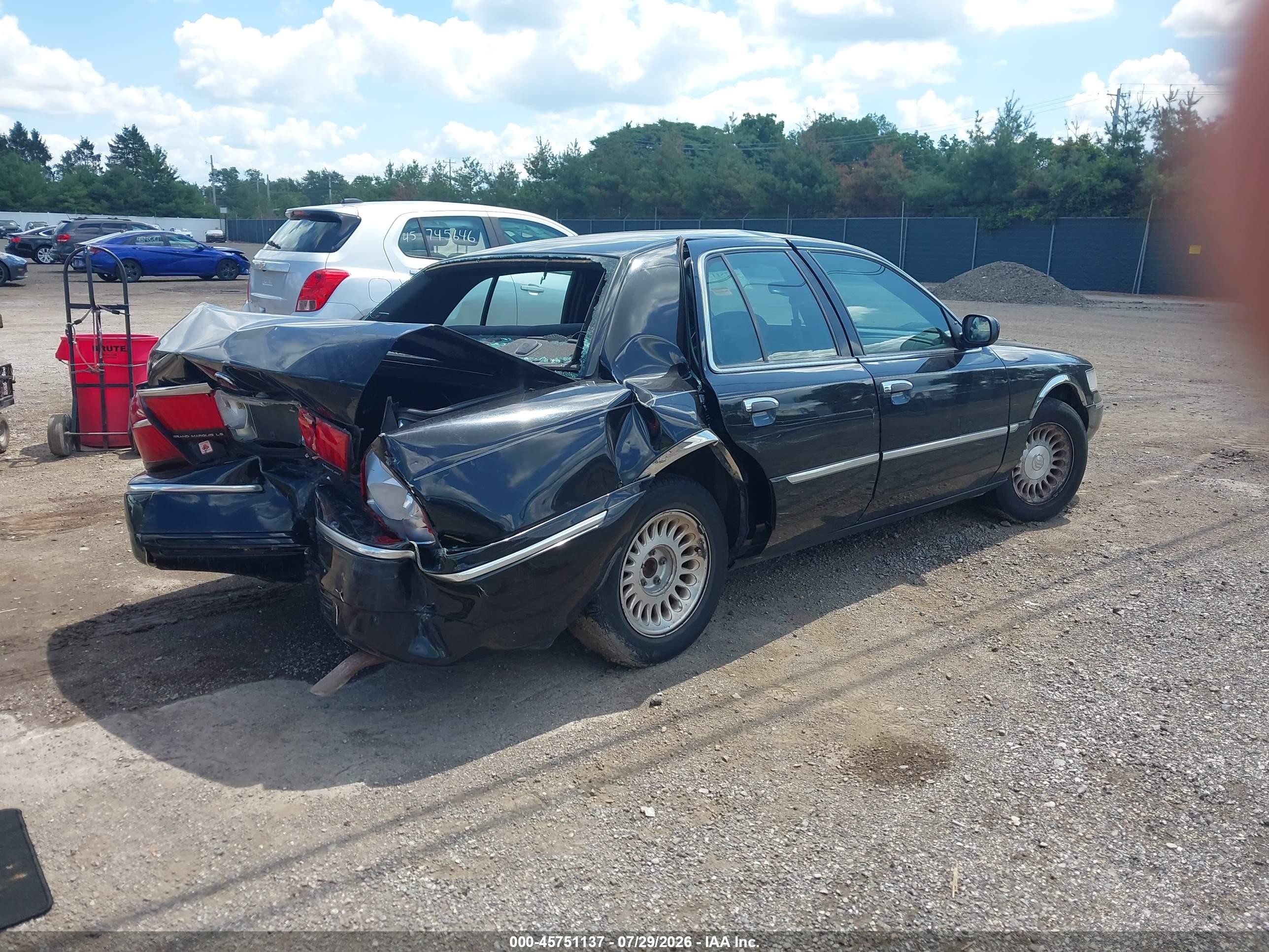 2002 Mercury Grand Marquis Ls Черный vin: 2MEFM75W72X651648
